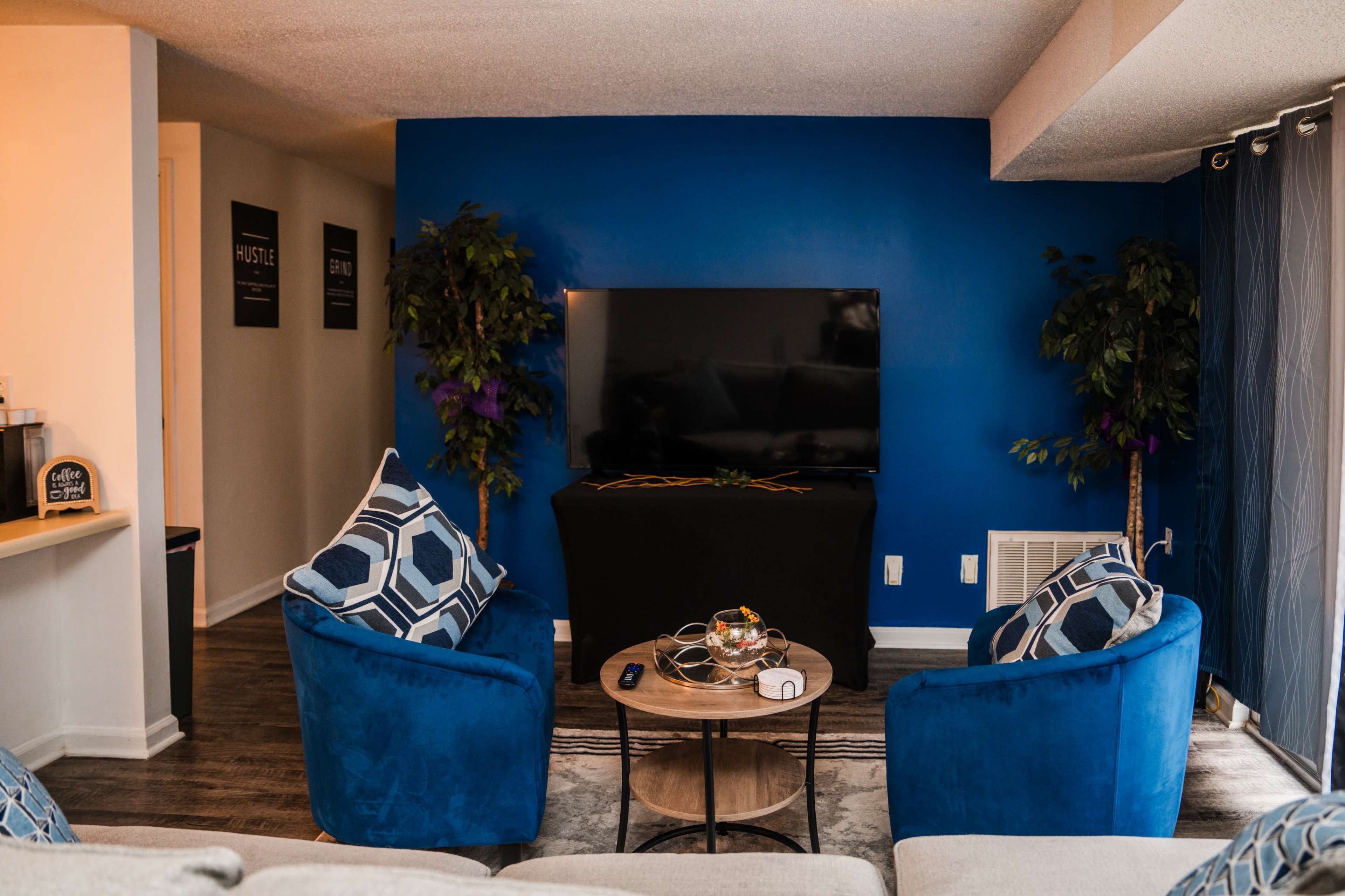 Modern & Stylish Condo | Perfect for Meetings, Productions & Events Image in College Downs, Charlotte, NC