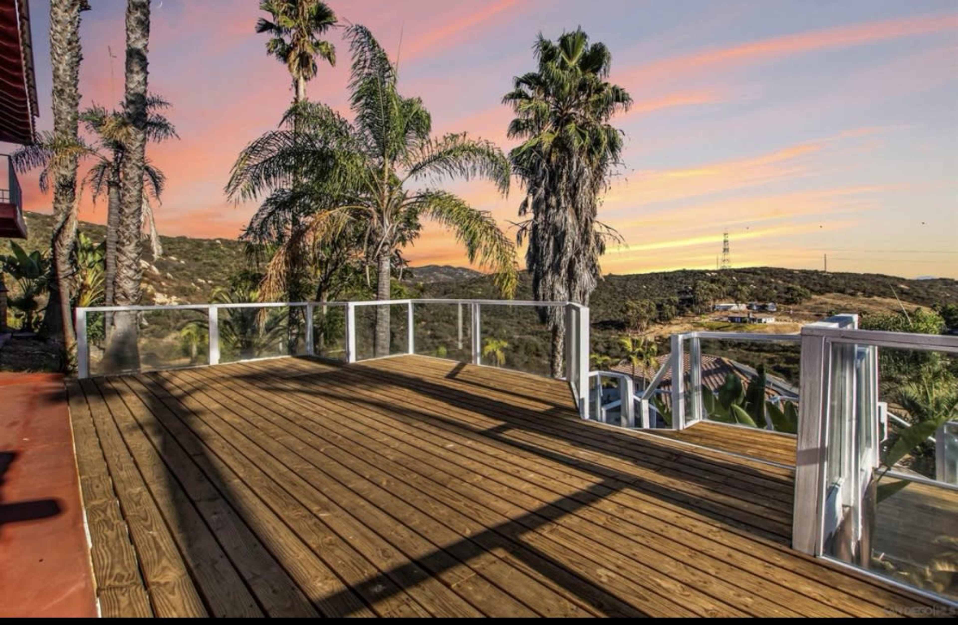 Spacious outdoor retreat with Mountain Views Image in , Poway, CA