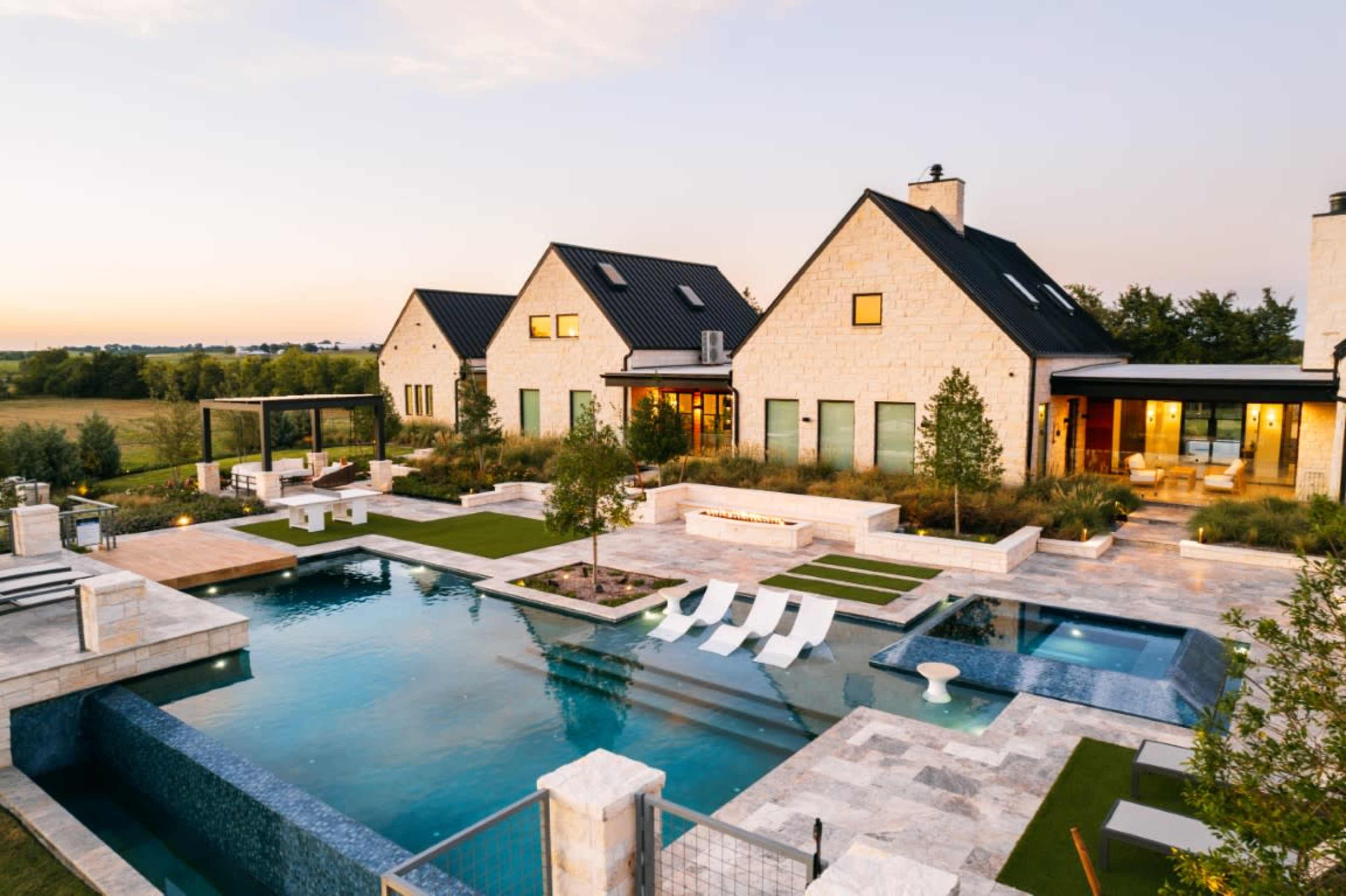 Contemporary Texas Ranch Villa with Resort Style Pool and Fire Features Image in , carmine, TX