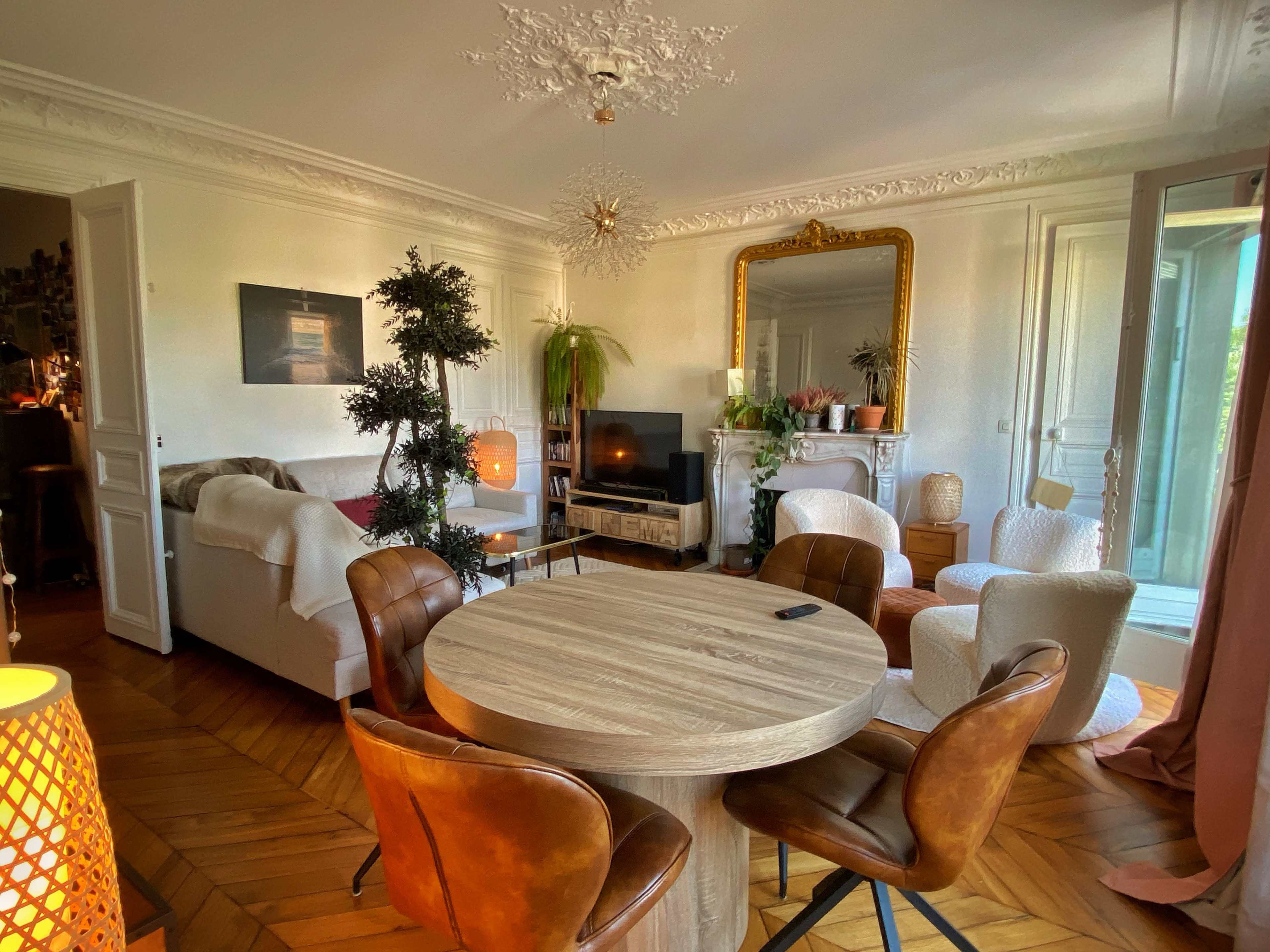 Appartement parisien vue imprenable pour shooting photos, espace co-working, réunions Image dans St Vincent de Paul, PARIS, 