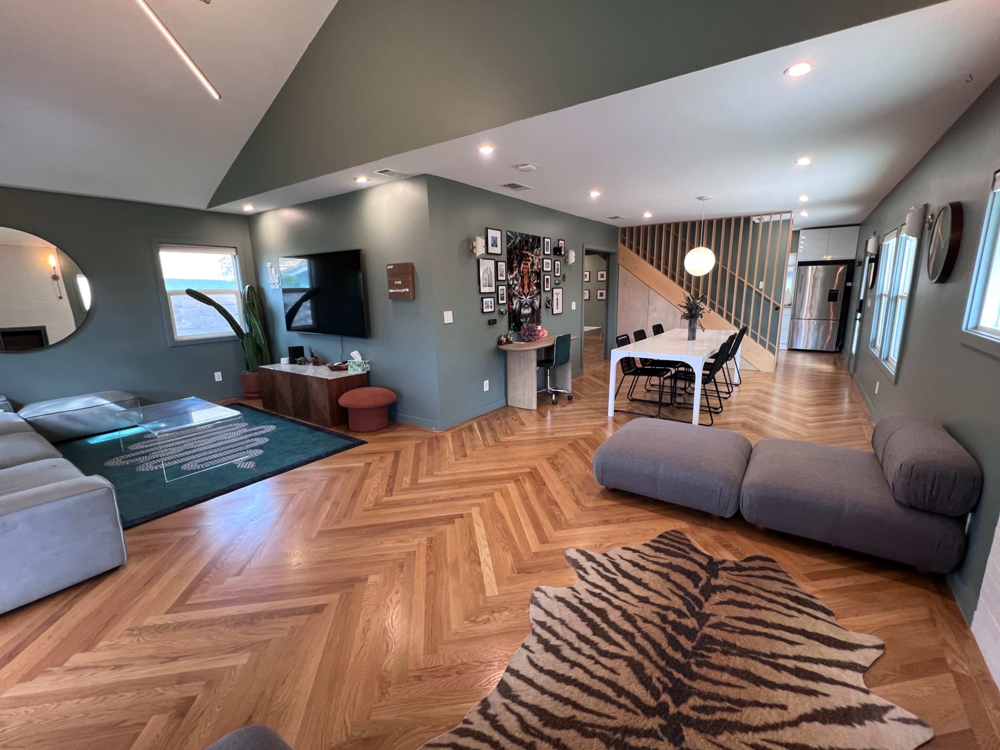 Modern Craftsman home in downtown Glendale Image in Pacific - Edison, Glendale, CA