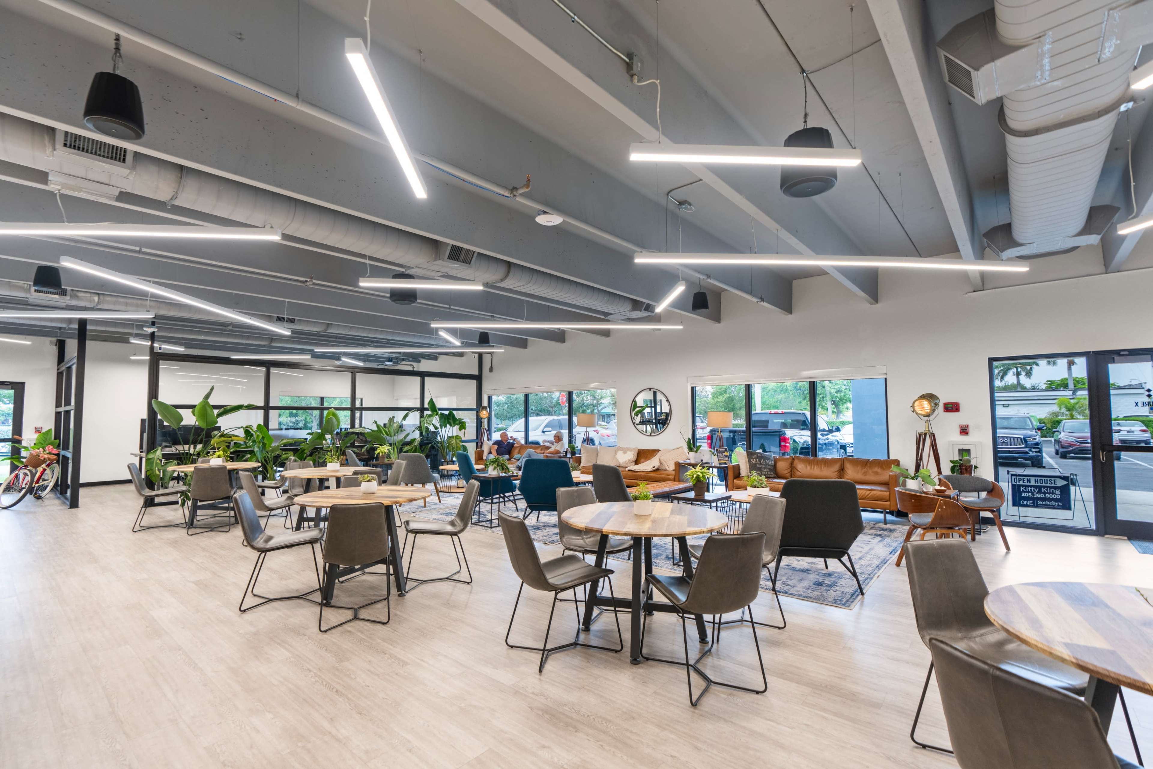 The Huddle Room - Meeting Room for up to 5 people Image in Palmetto Bay, Palmetto Bay, FL