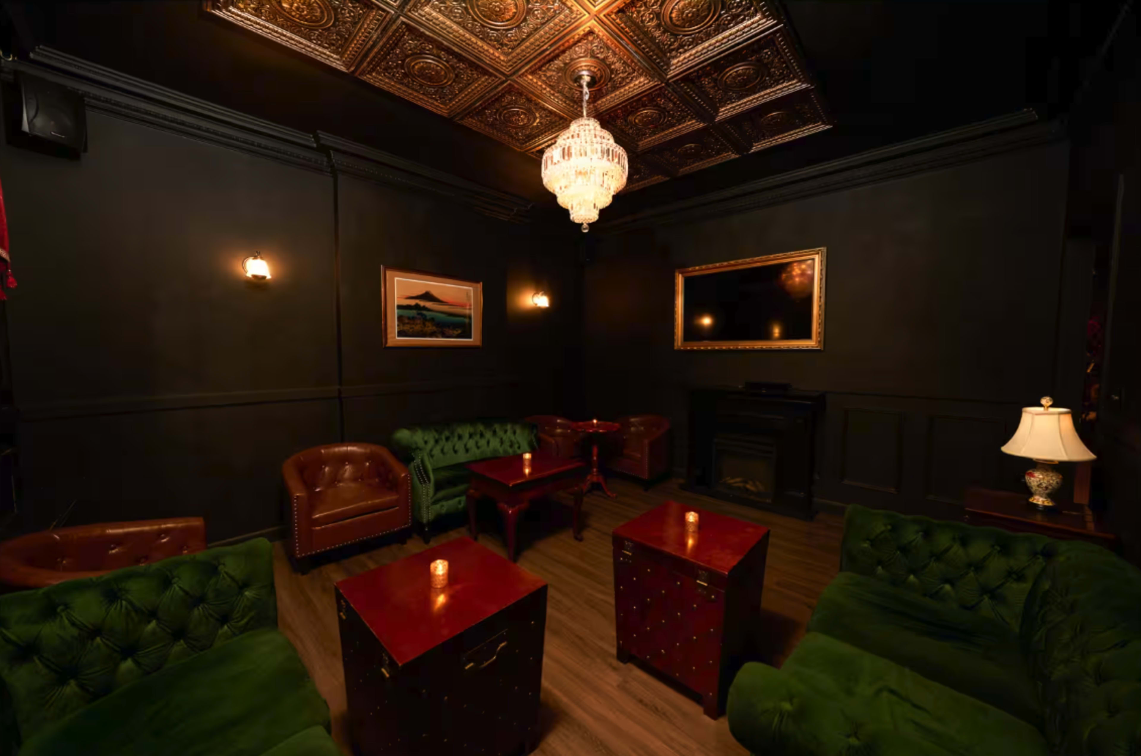 Wildcard Bar | Semi-Private Room Image in Midtown Manhattan, New York, NY