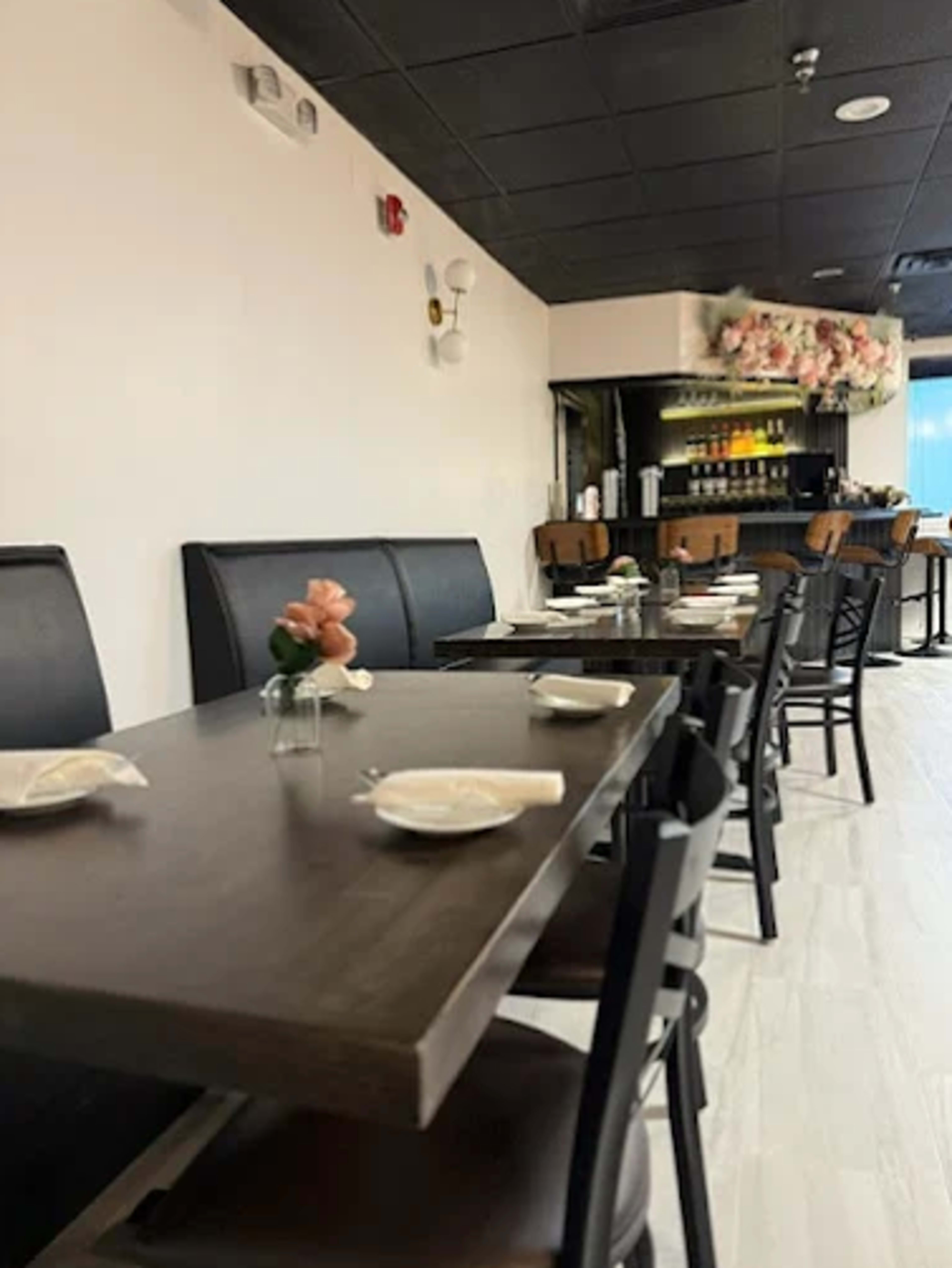 Modern Restaurant Venue for Meetings, Mixers & Private Parties Image in Cherry Hill, Baltimore, MD