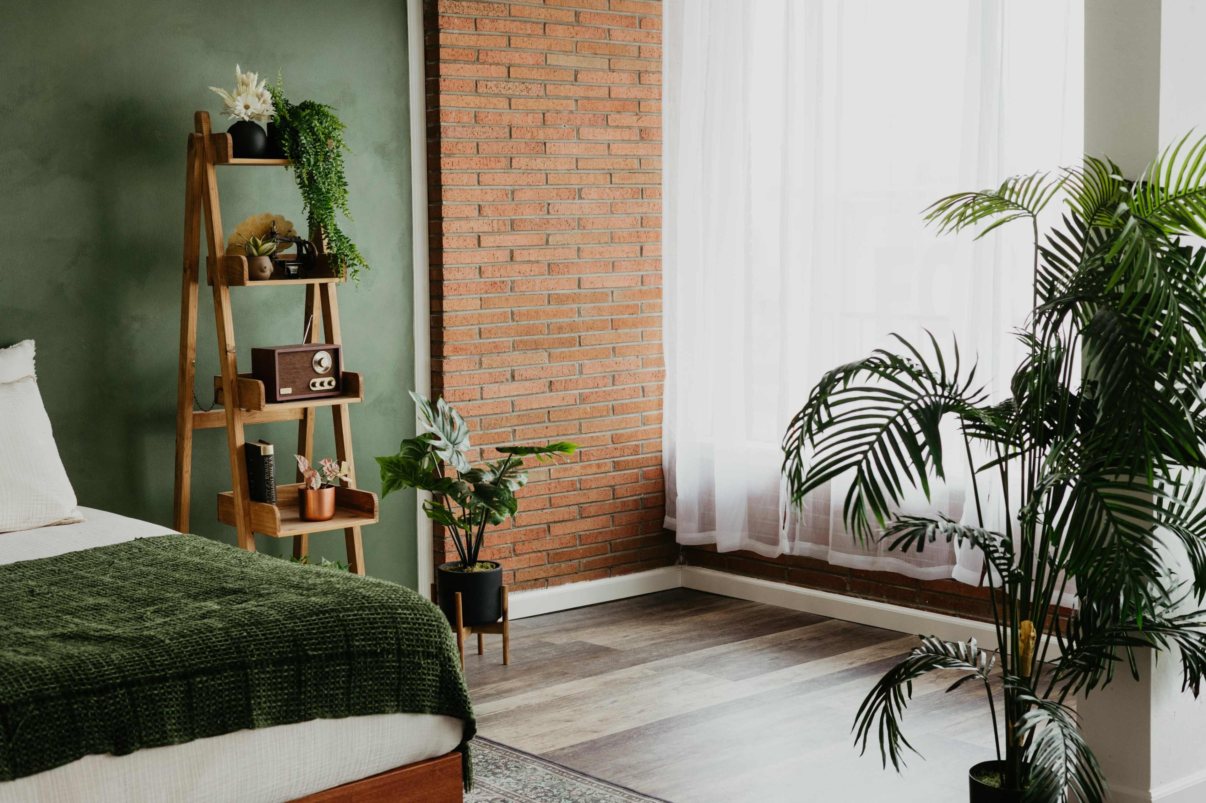 Dreamy Natural Light Studio with Brick Wall, Large Windows & Clawfoot Tub Image in Morse Park, Lakewood, CO