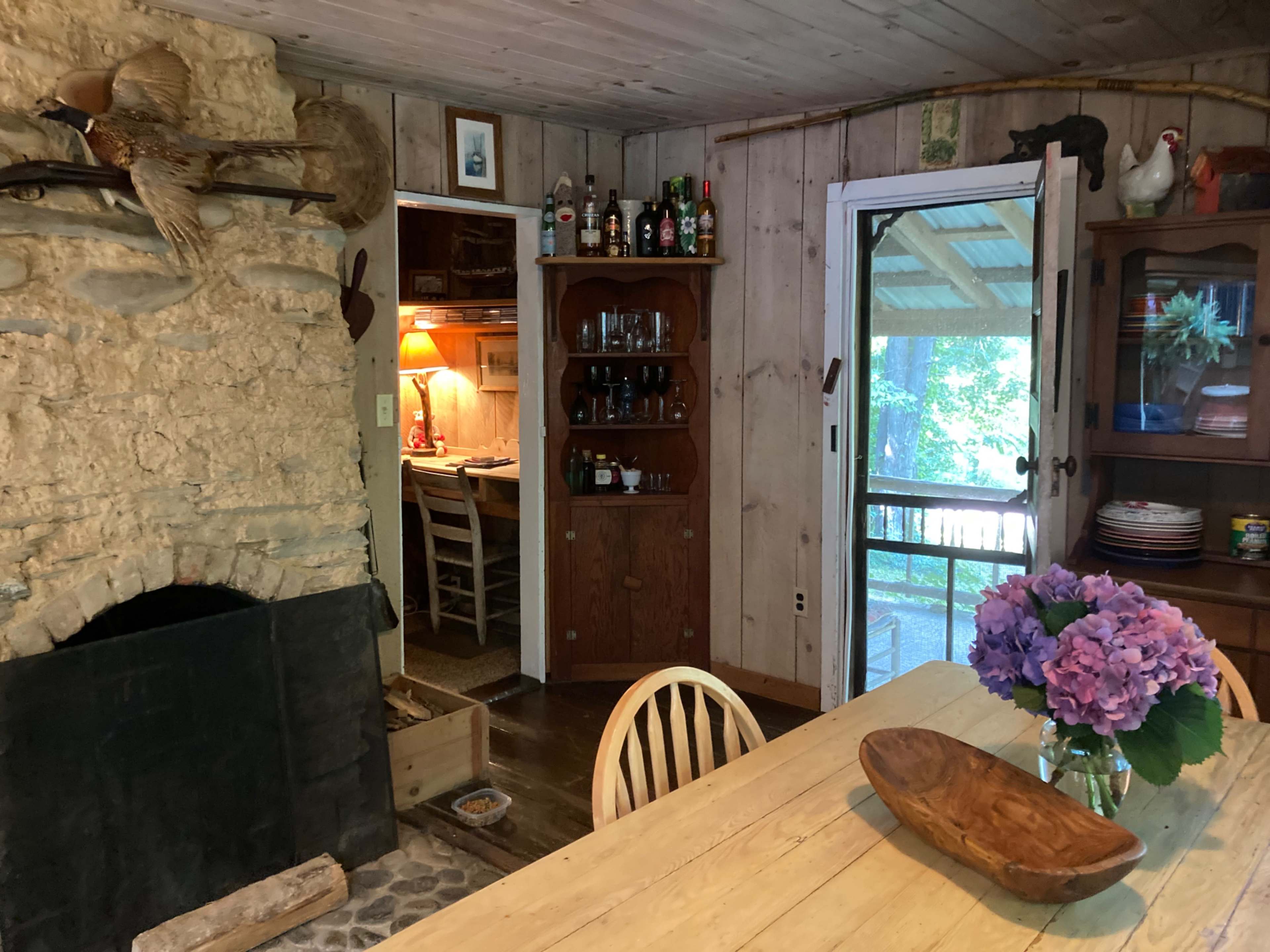 200 year-old funky Riverfront Appalachian historic farmhouse 1700s Image in , Sevierville, TN