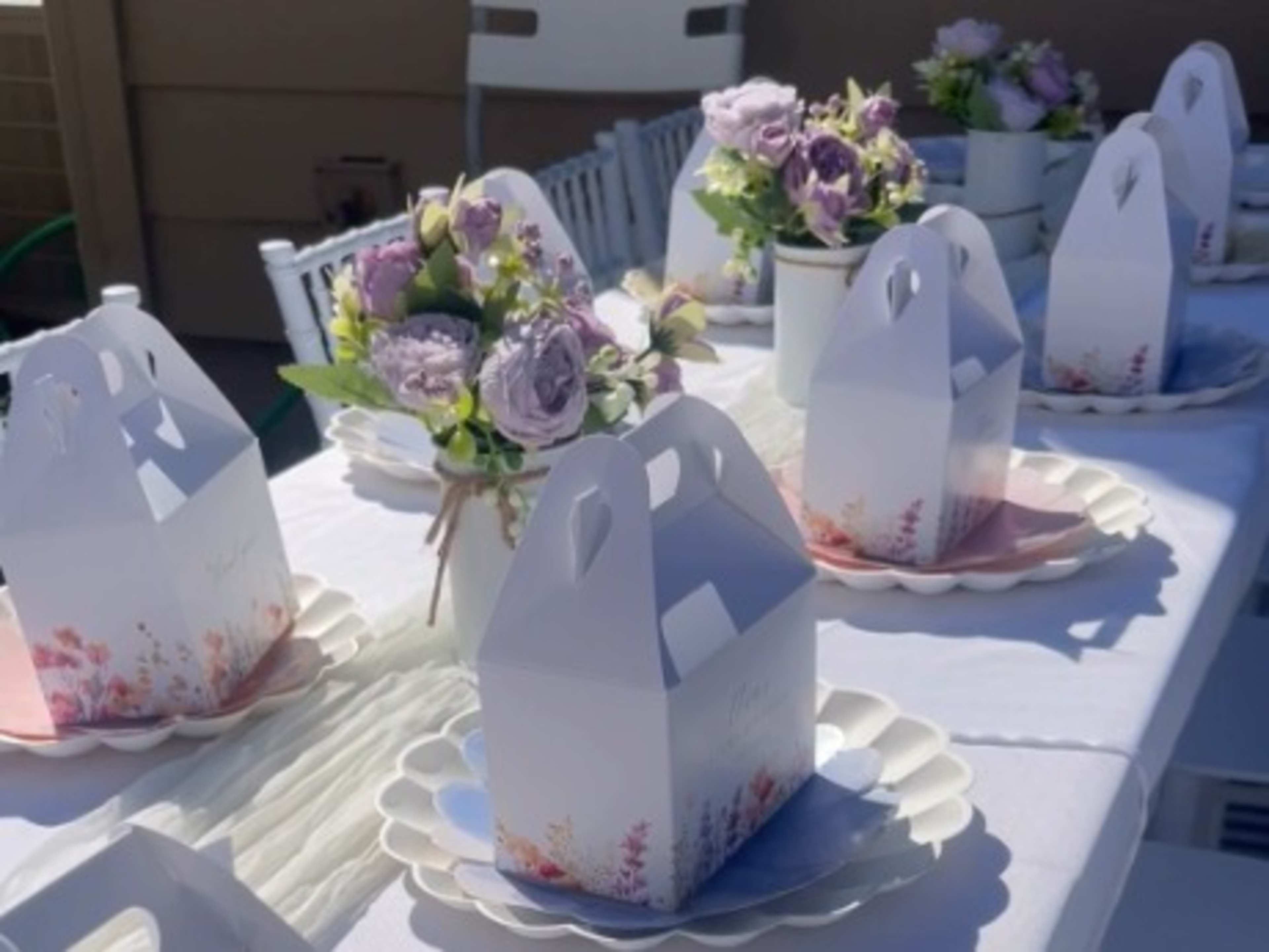 Elegant Table decor and setup for 8