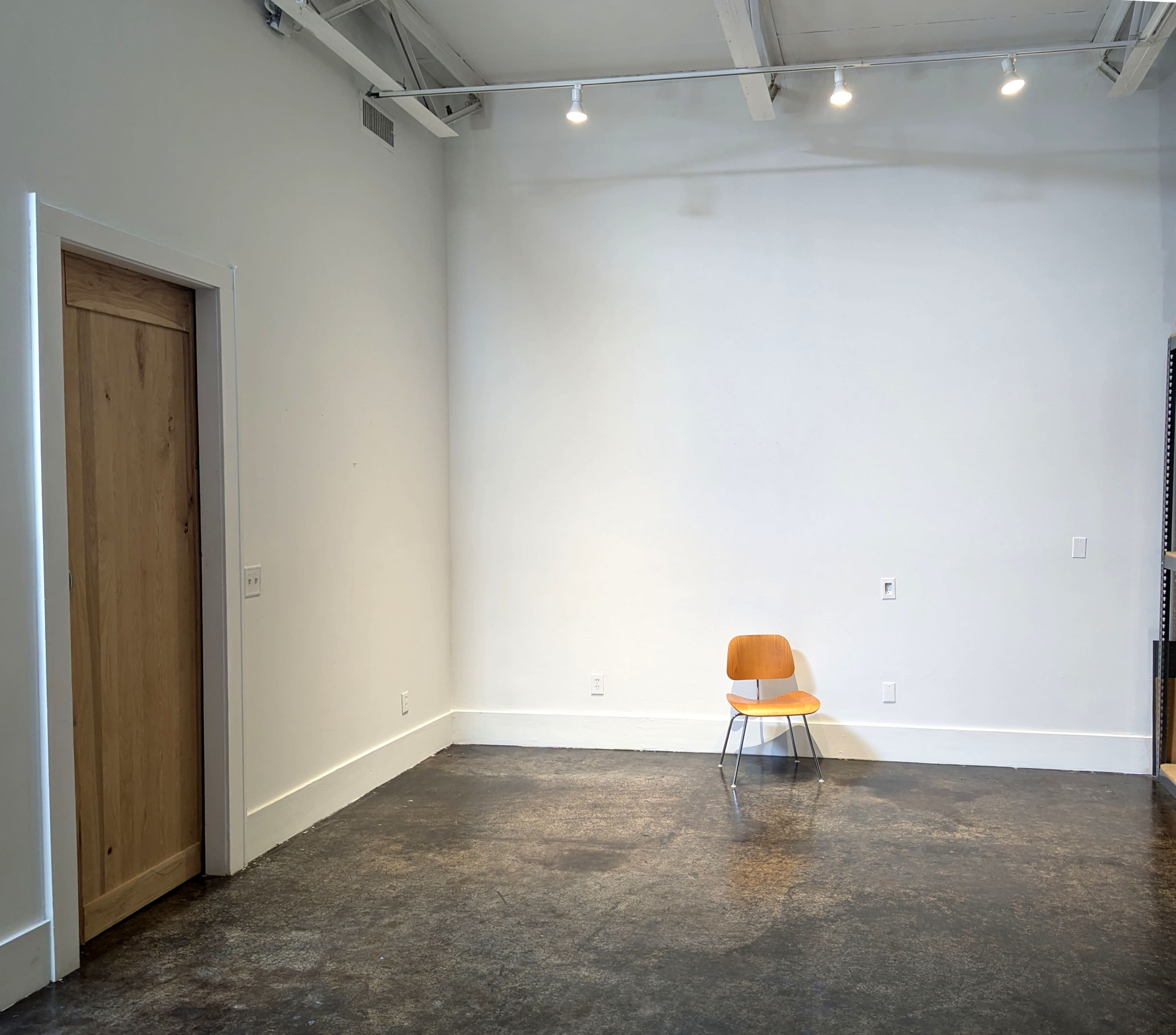 Photo Studio In Design District Artist Loft Warehouse Image in Dallas, Dallas, TX