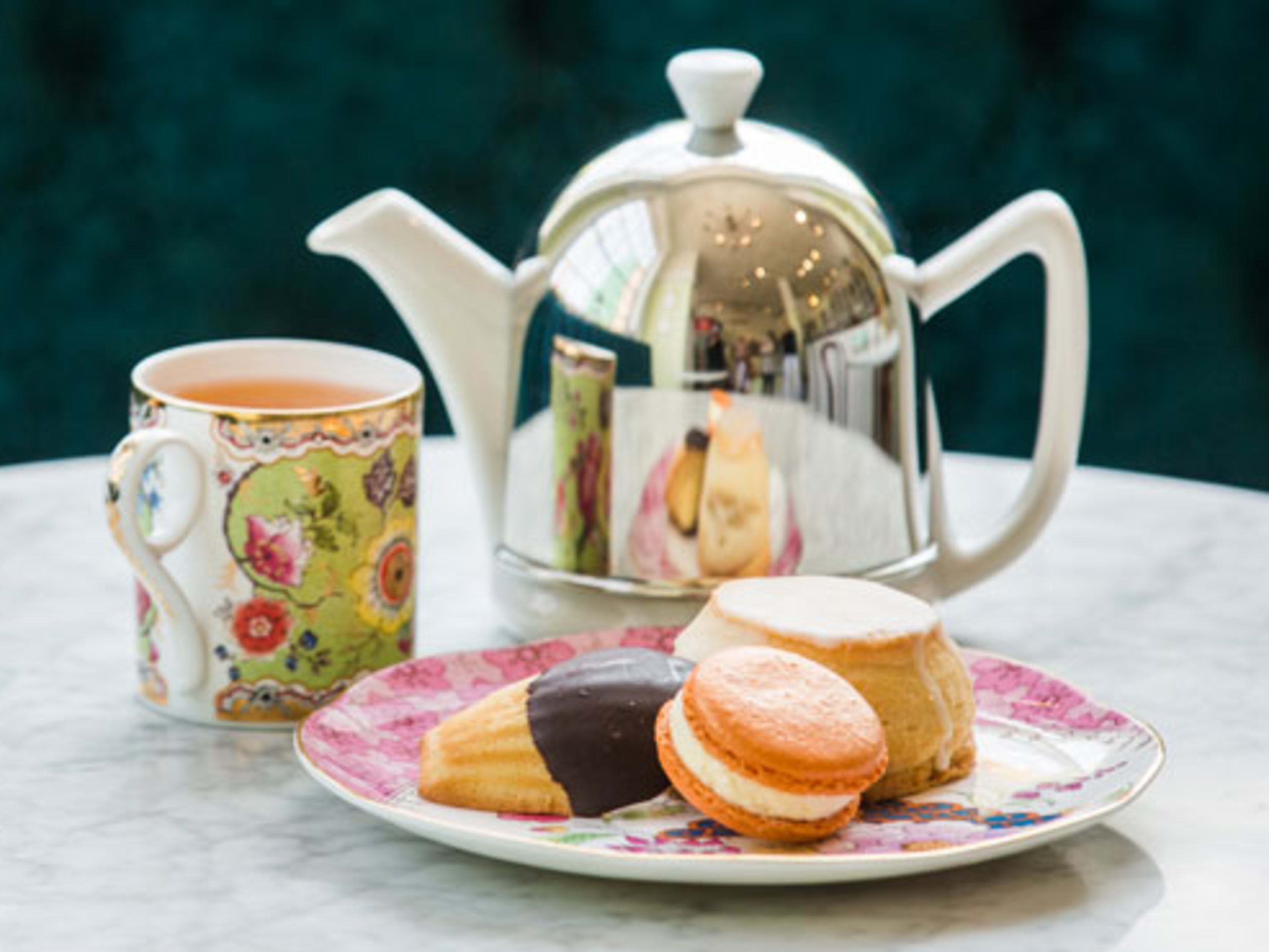 English Tea Service with Cookie/Scone Platter