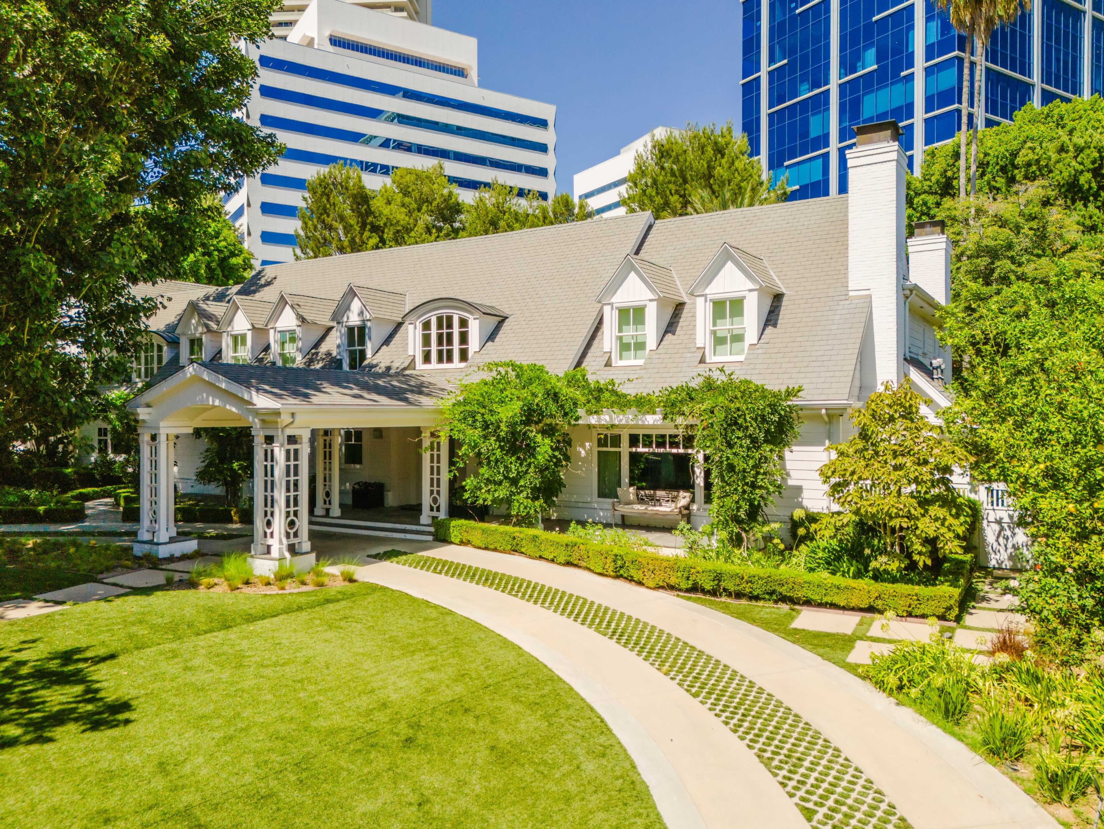 PALM SPRINGS OF BEVERLY HILLS Image in The Flats, Beverly Hills, CA