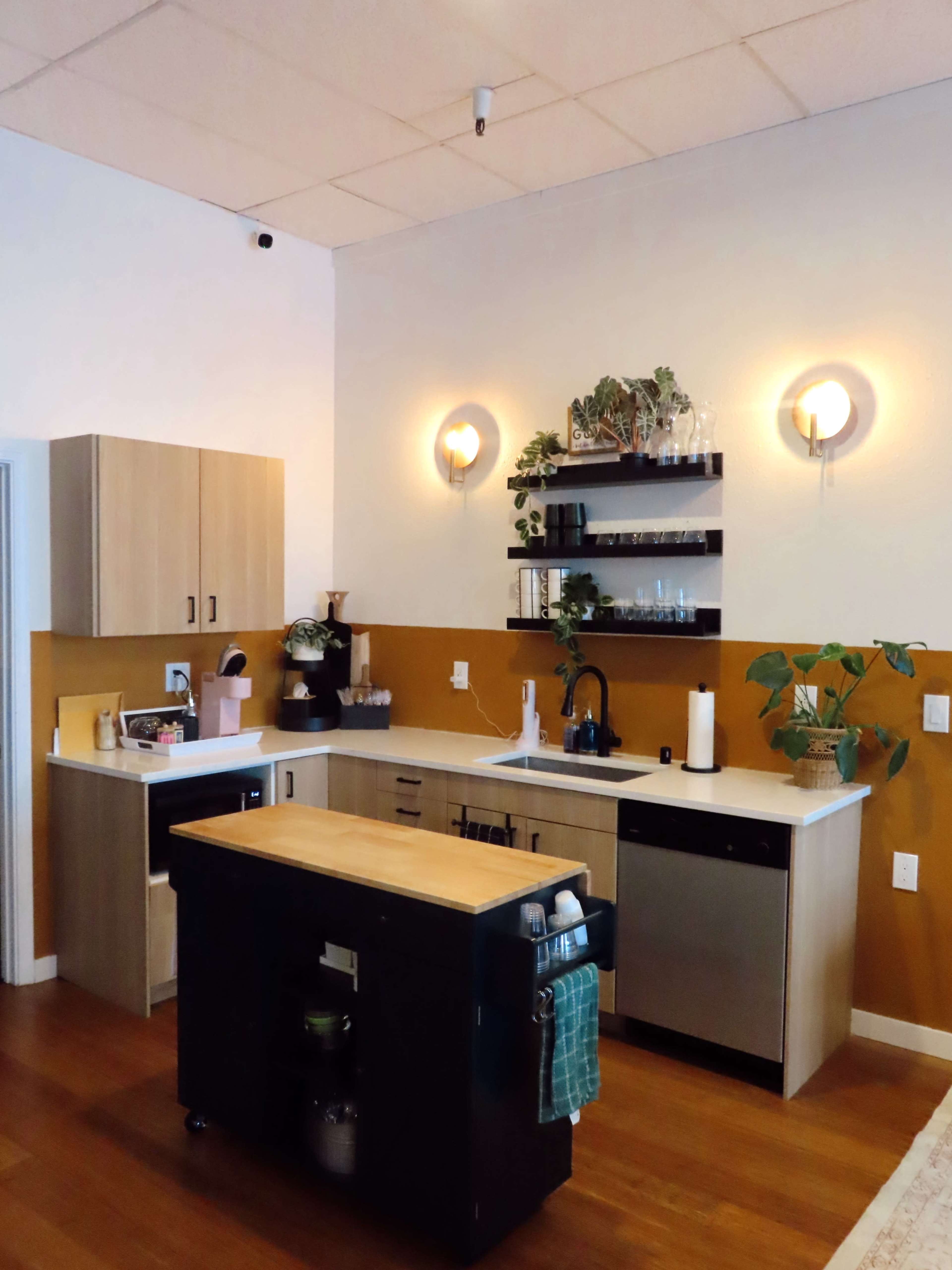 Downtown Puyallup Co-Working space designed by Women Entrepreneurs Image in Puyallup, Puyallup, Washington, WA