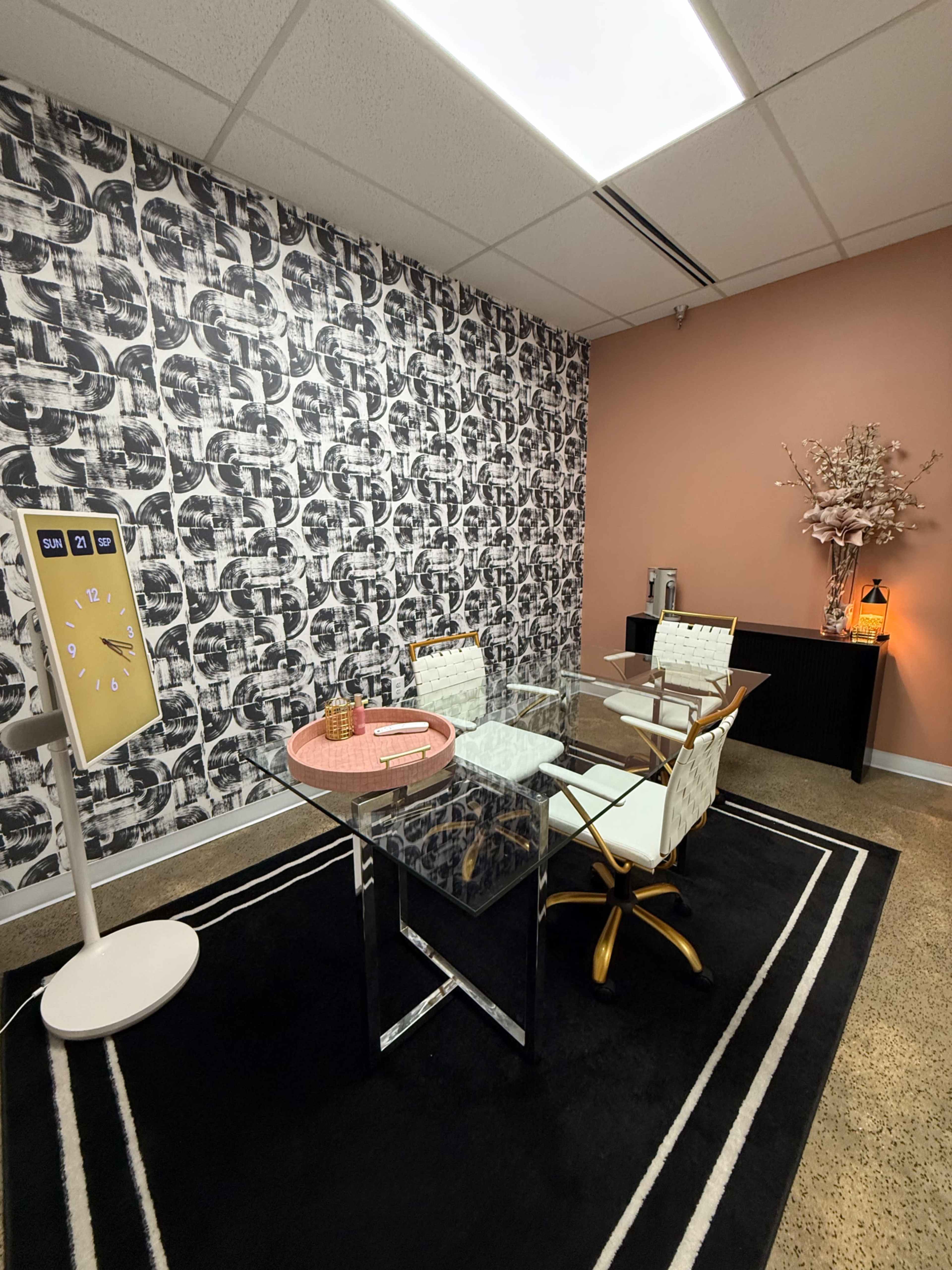 Modern Conference Room with Chic Décor and Free Parking Image in Glenn Dale, Lanham, MD