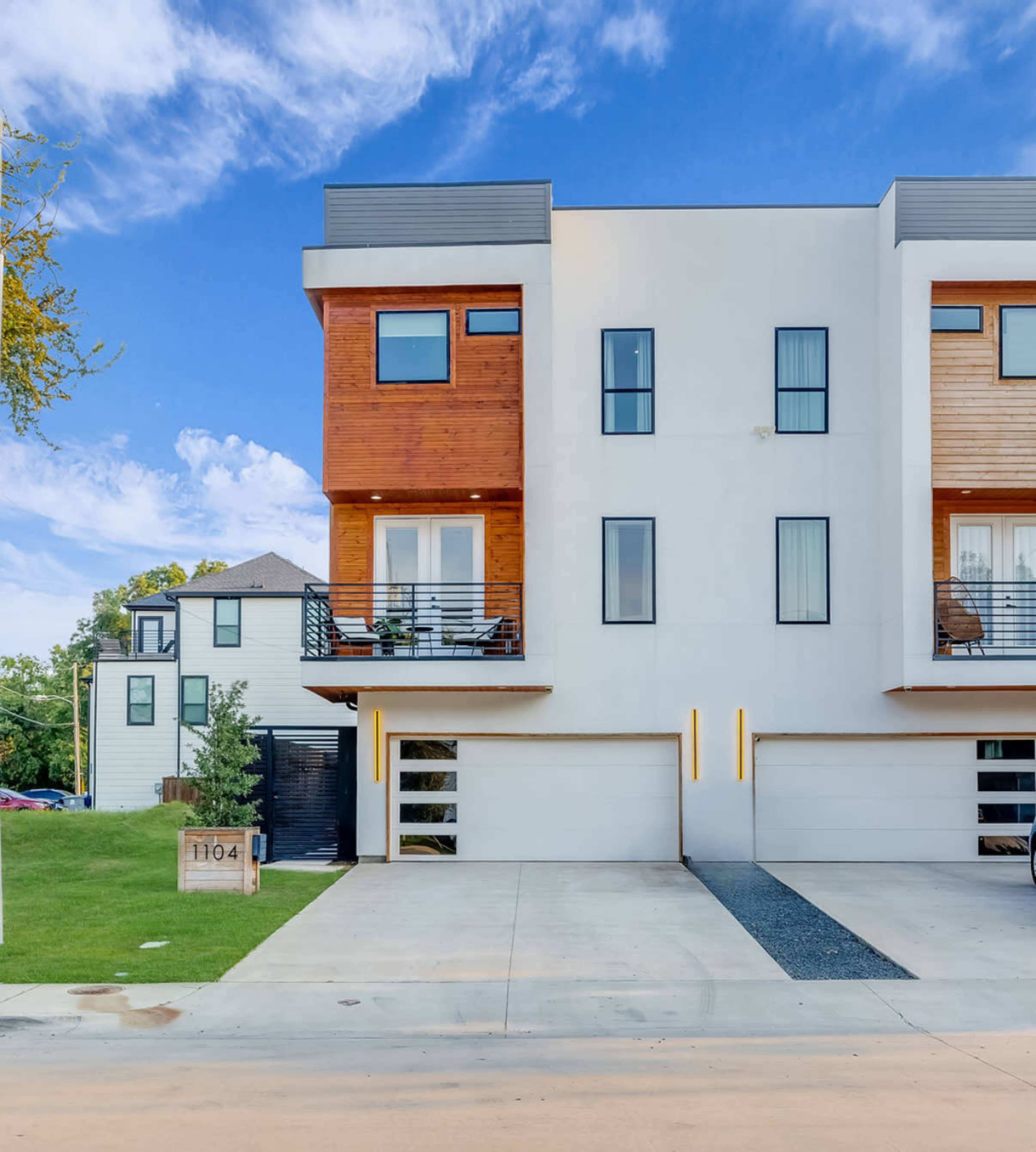 The West Dallas High Bar Image in West Dallas, Dallas, TX