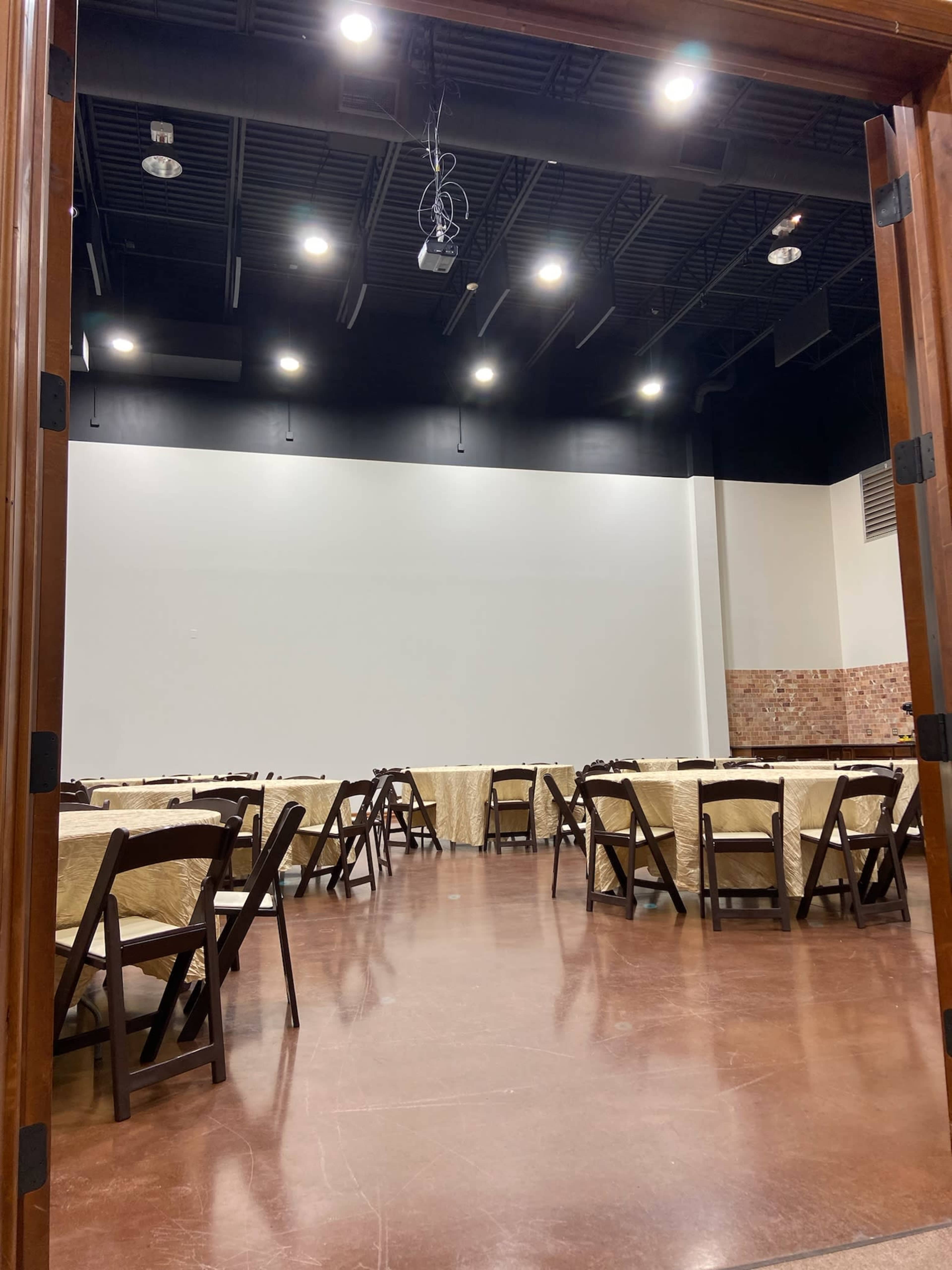 Versatile 1900 sq ft event space for business seminars, community gathers and workshops Image in Du Page Township, Romeoville, IL