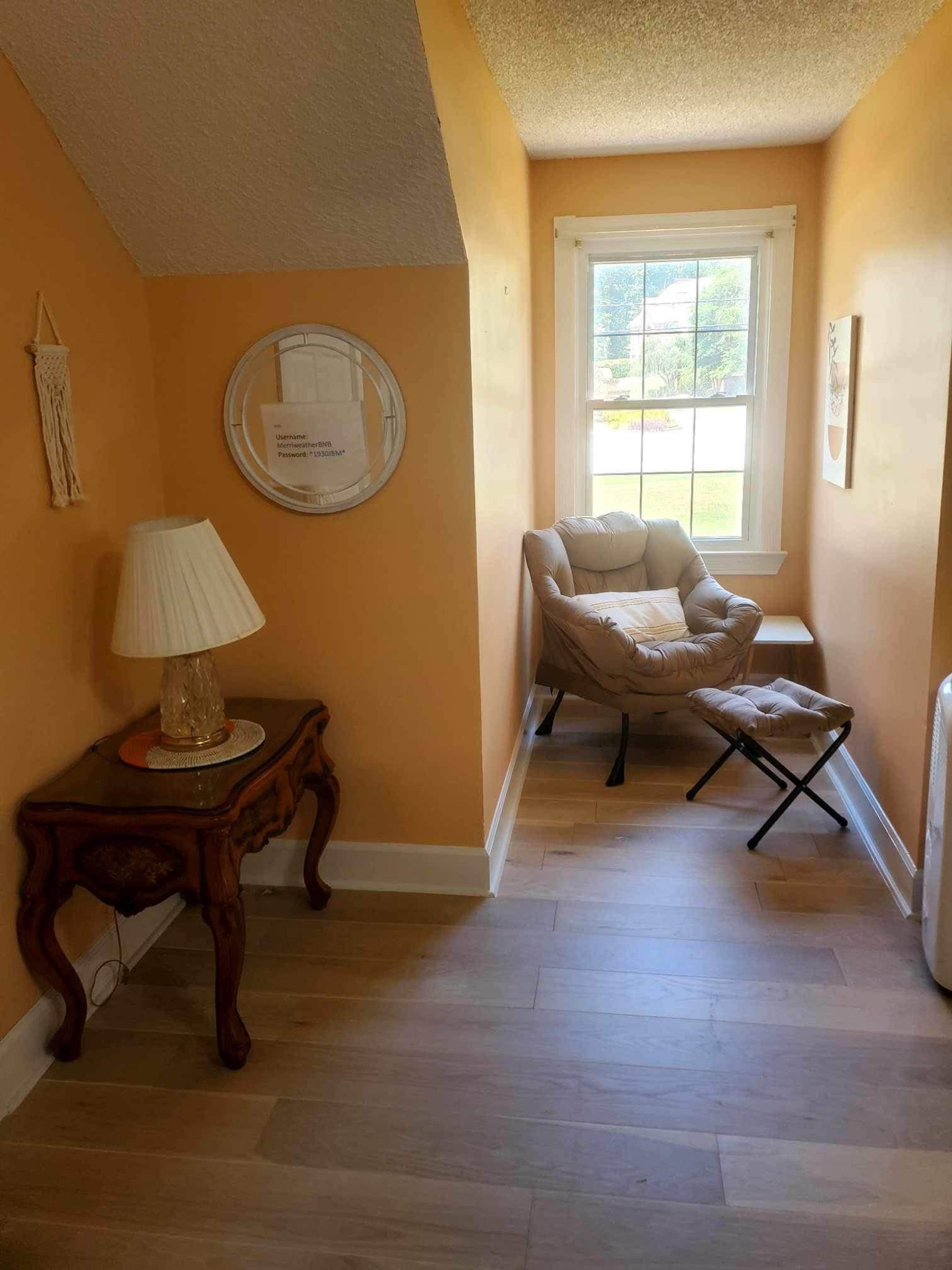 South Fulton small meeting space in a quiet neighborhood. Image in South Fulton, College Park, GA