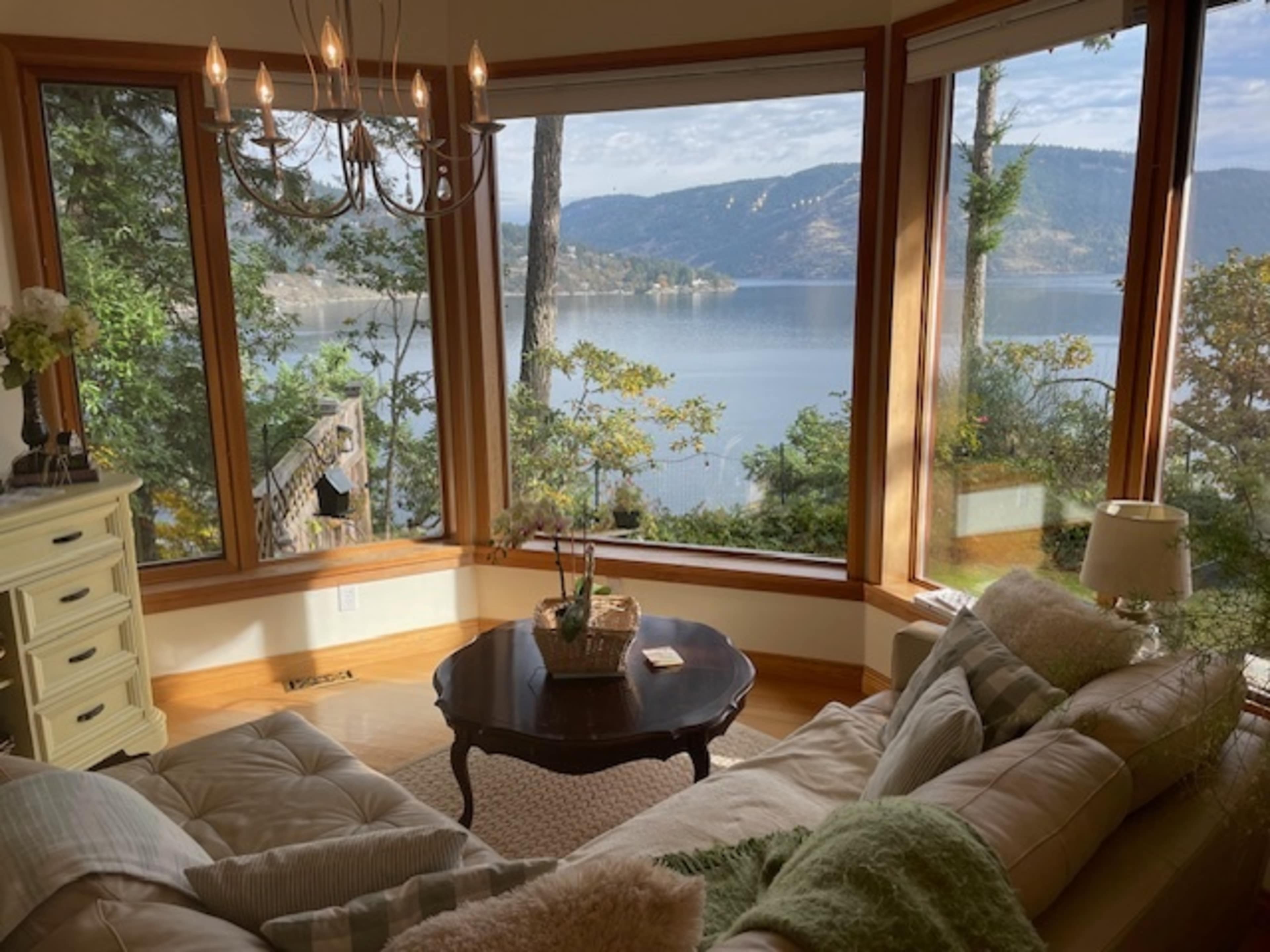 Oceanfront Home in Maple Bay Image in , Duncan, BC