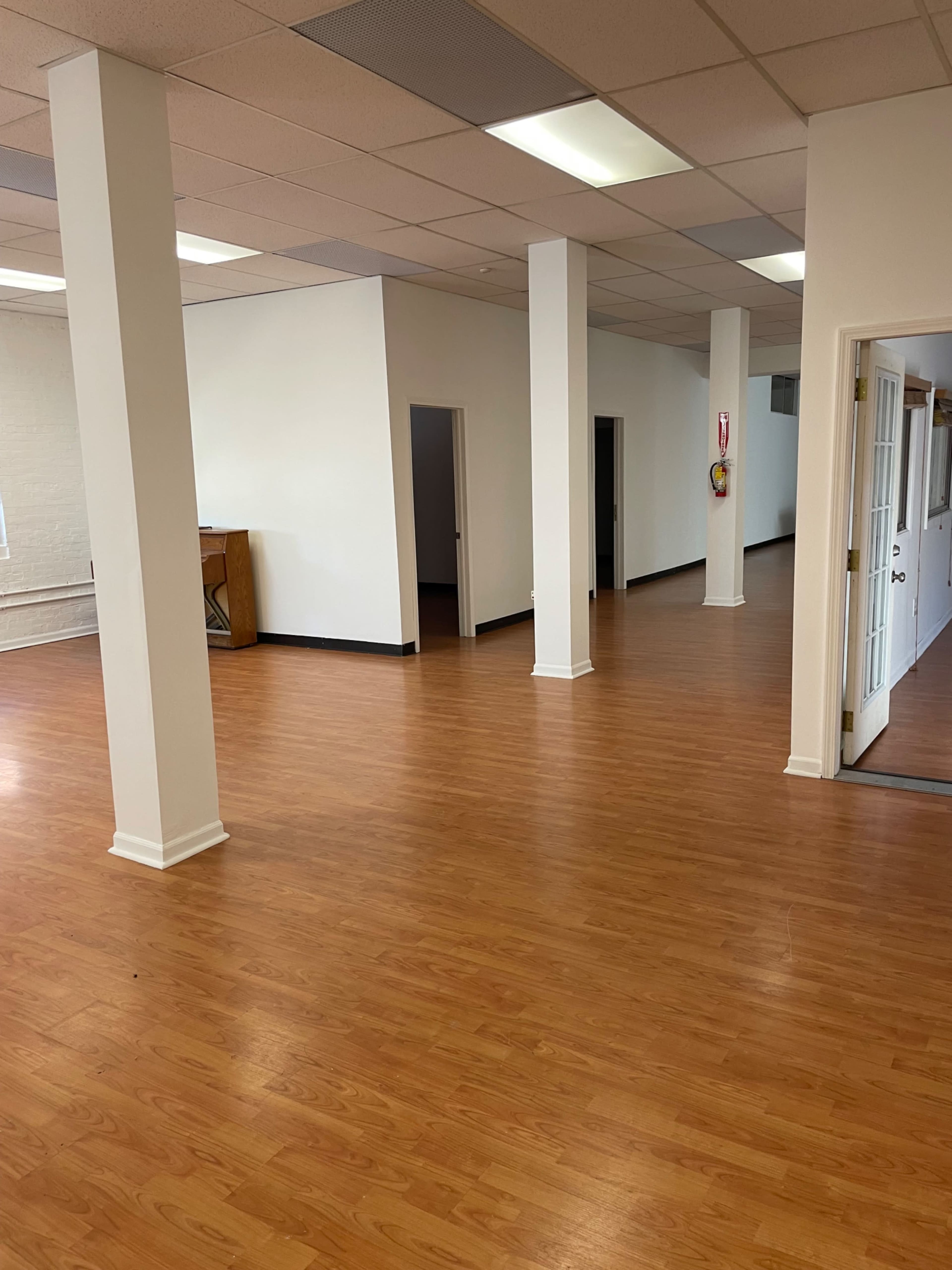 Pilsen loft, roomy.Bright natural light Image in Lower West Side, Chicago, IL