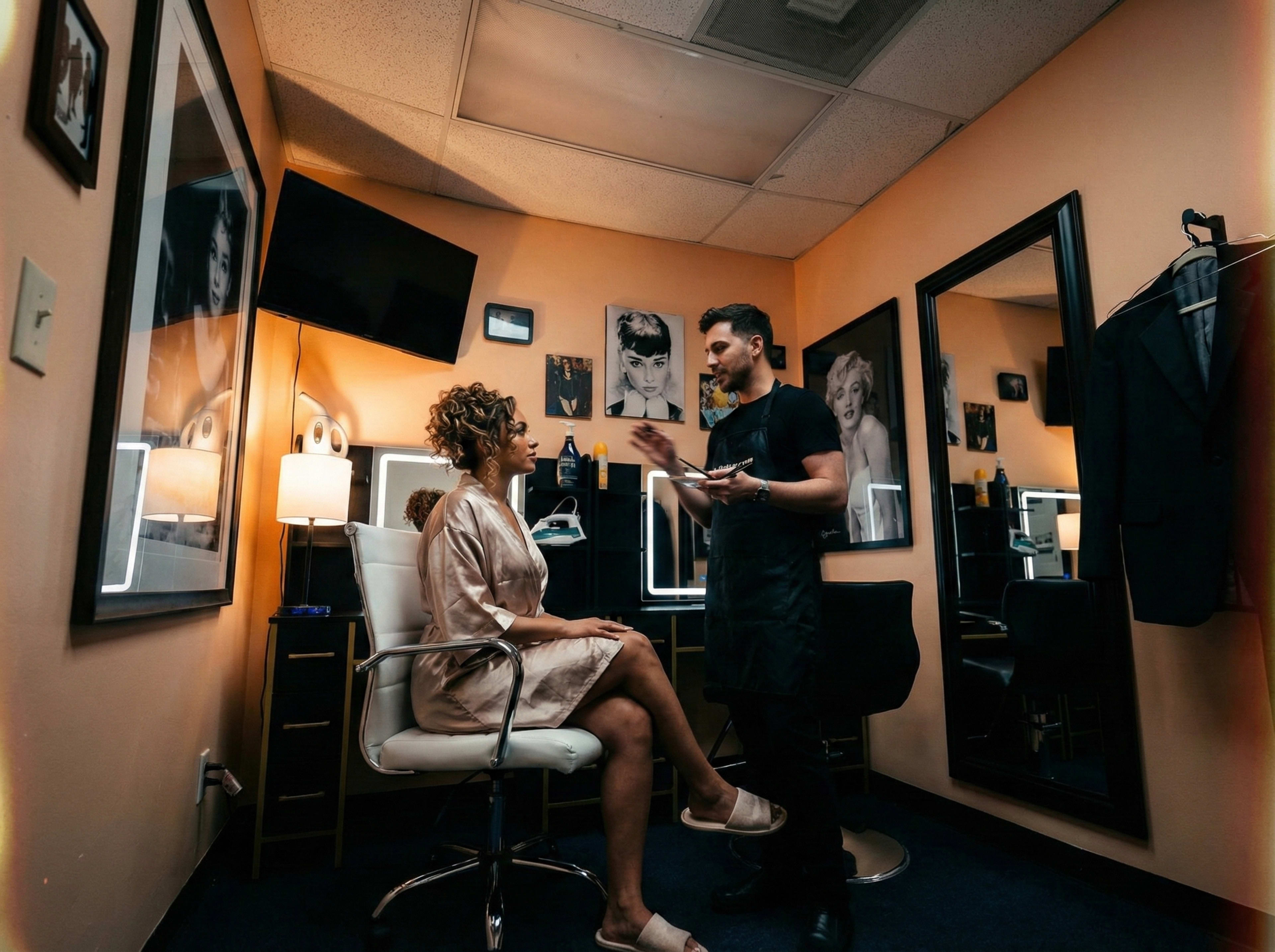 Photography Studio, Film Studio with Cyclorama wall and Green Room Image in Largo, Clearwater, FL