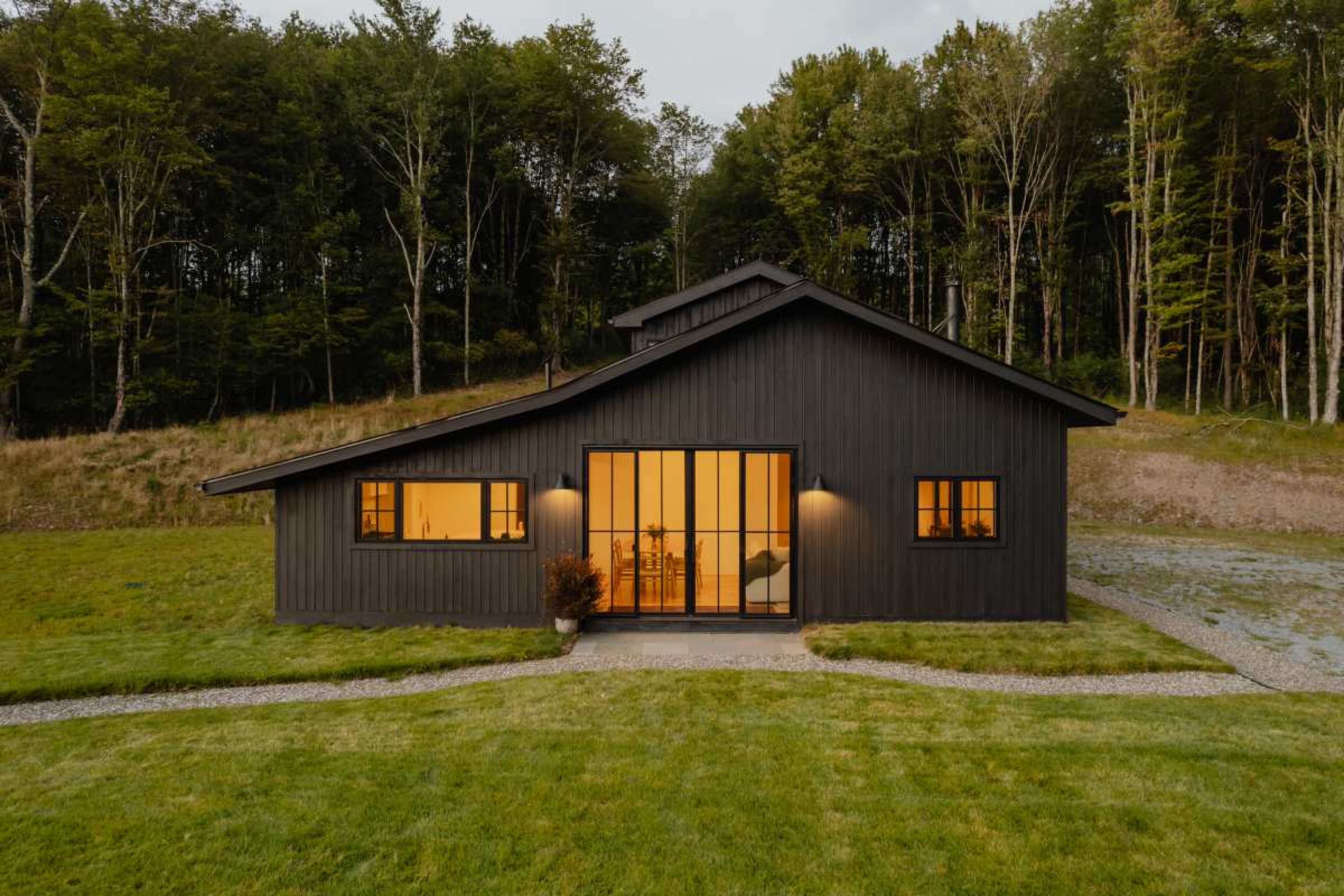 Modern Cabin in the woods with stunnings views and open space, 14 acres Image in Callicoon, Jeffersonville, NY