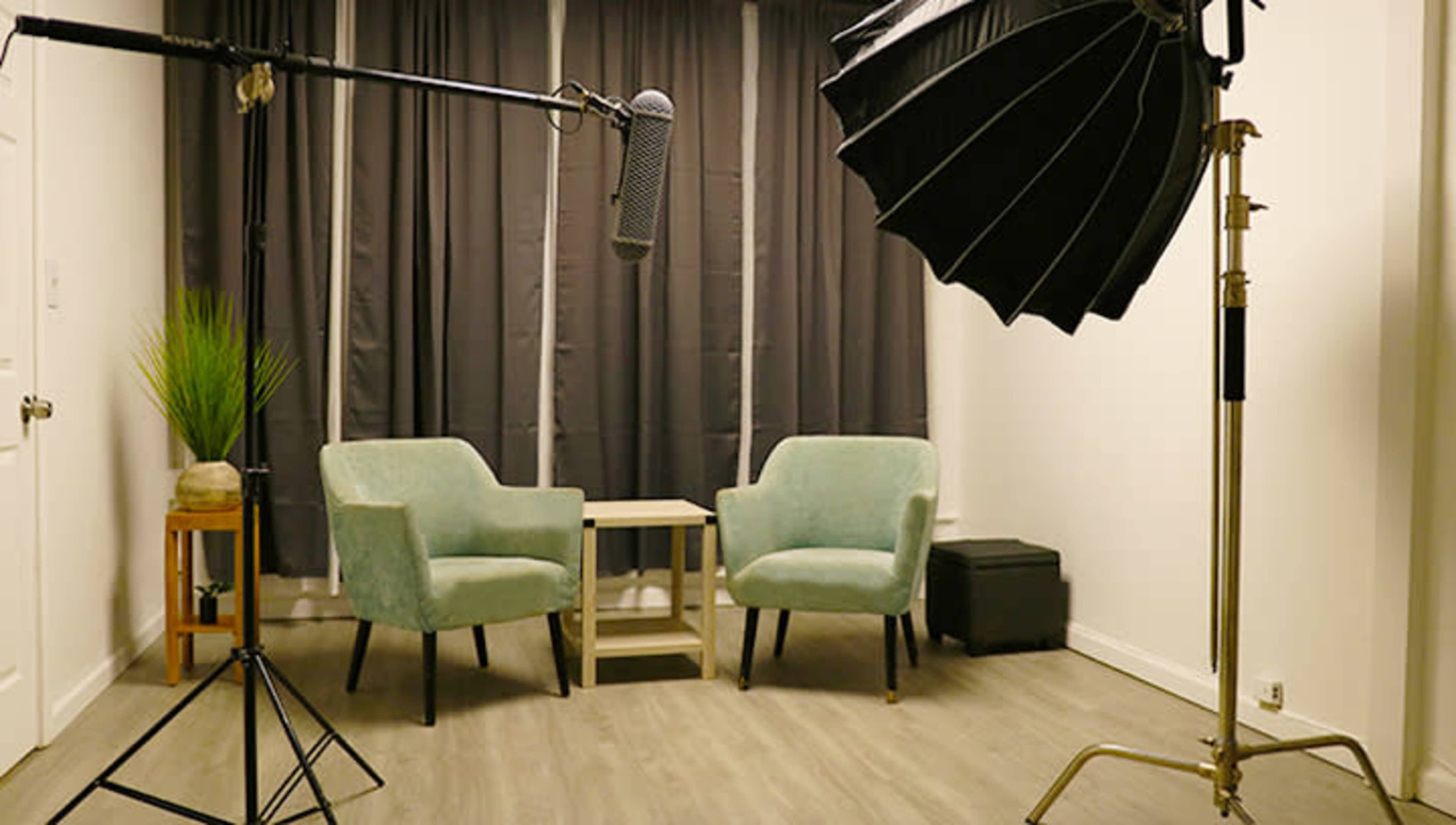 Multi-Purpose Creative Studio for Meetings, Shoots, Events & Media Production in Oakland Image in Downtown Oakland, Oakland, CA