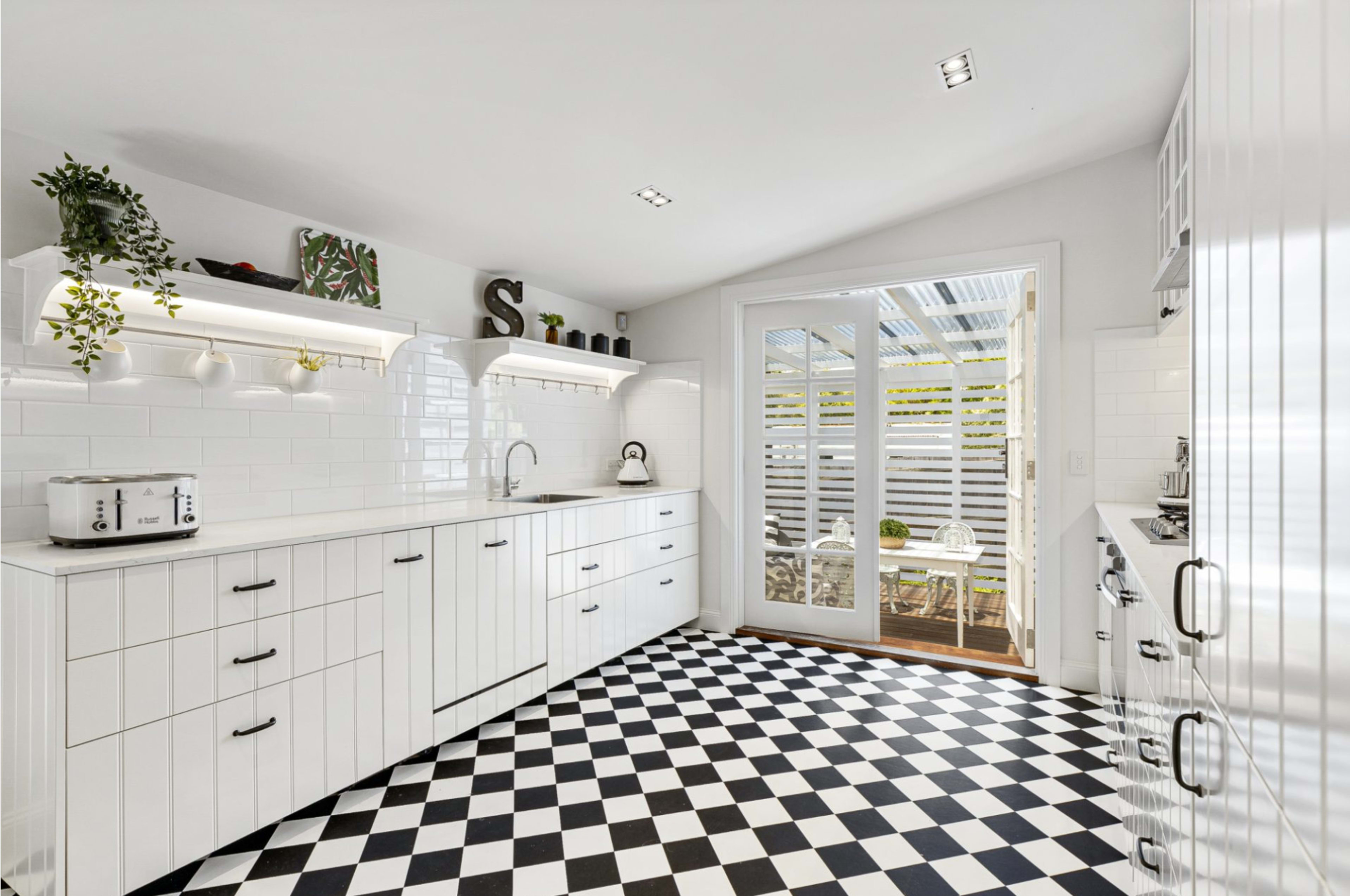 The Coastal White Cottage Image in Sorrento, Sorrento, VIC