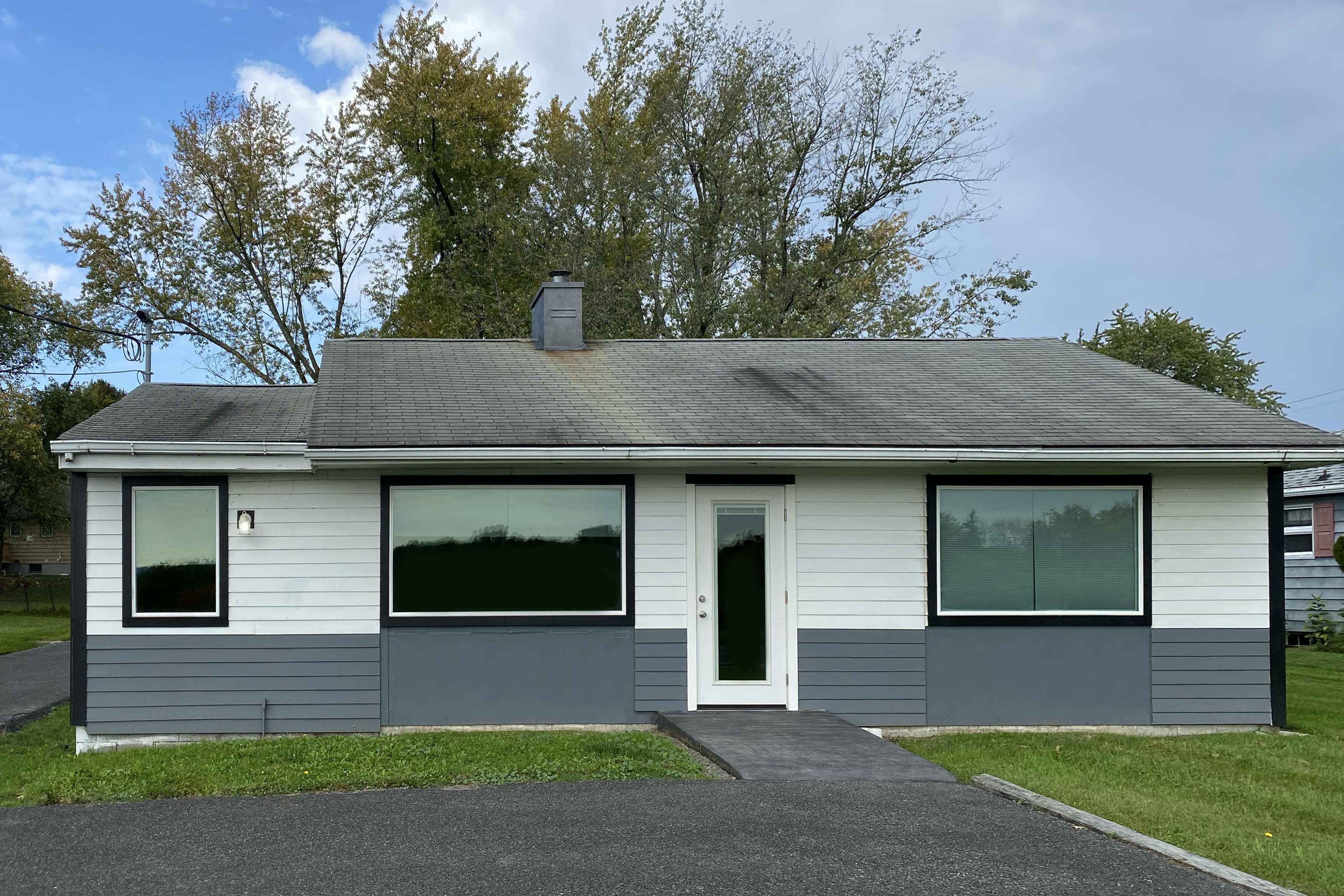 Small Commercial Studio Image in Greenport, Hudson, NY