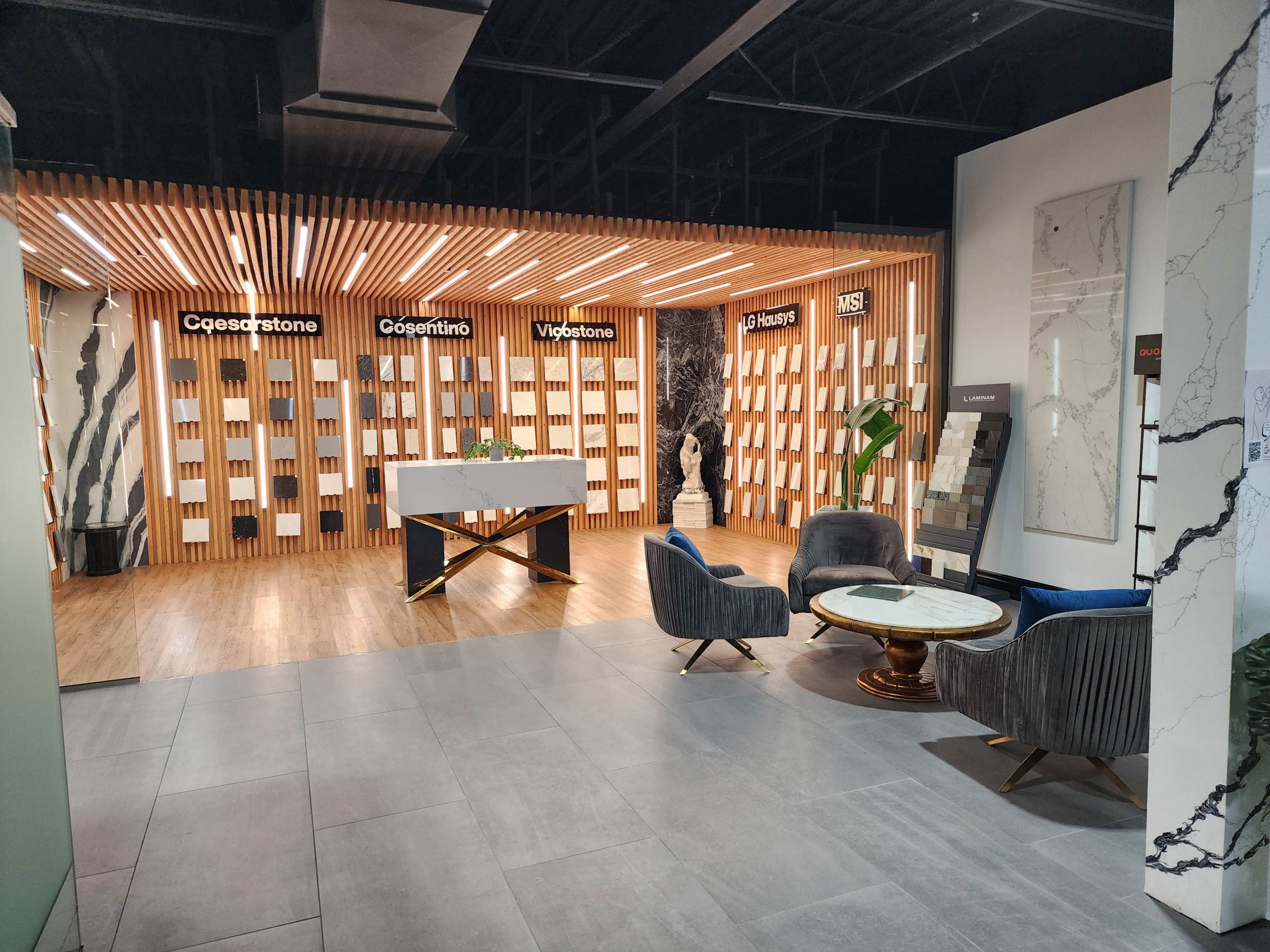 Centrally located high end modern retail showroom Image in Dixie, Mississauga, ON