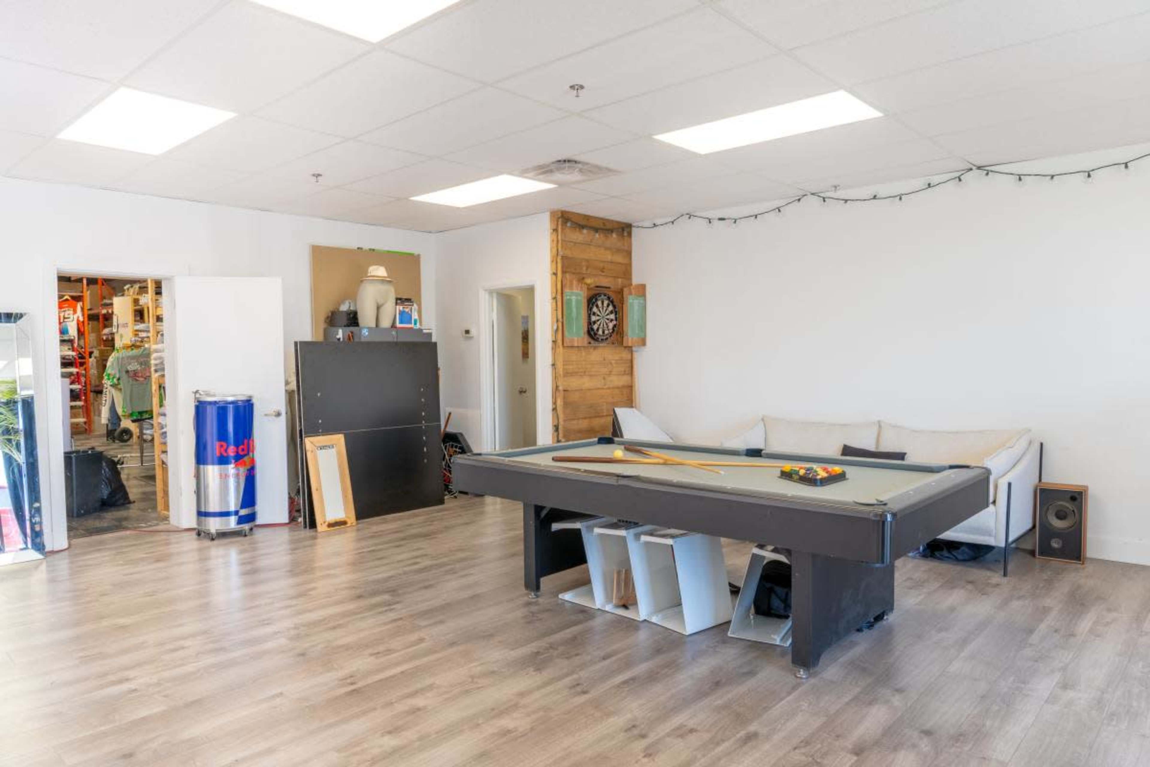 Cyclical Wall & Photo Studio Image in Mississauga, Mississauga, ON
