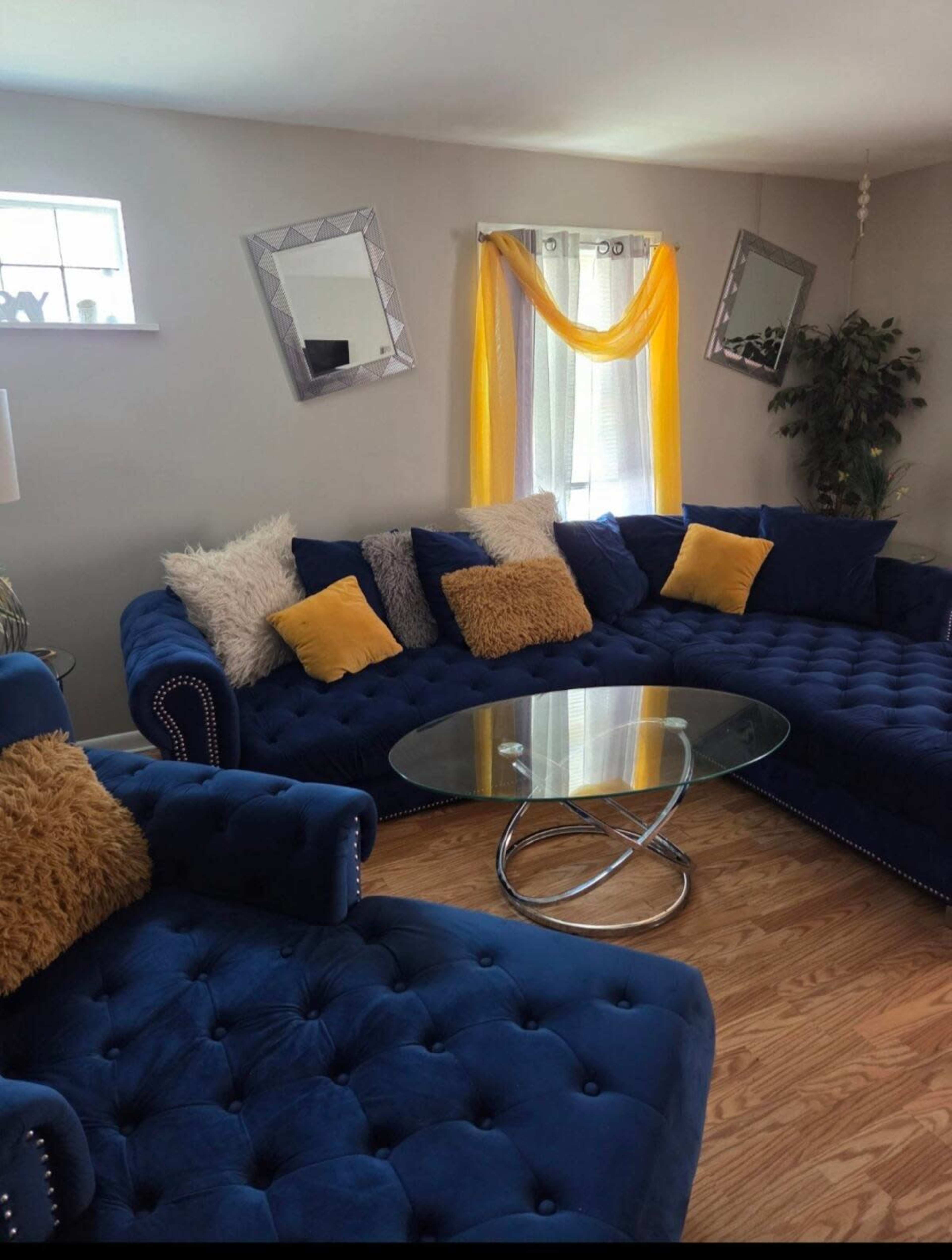 Cozy 3-Bedroom Retreat with Bonus Loft in Chicago South Suburbs Image in Calumet Township, Calumet Park, IL