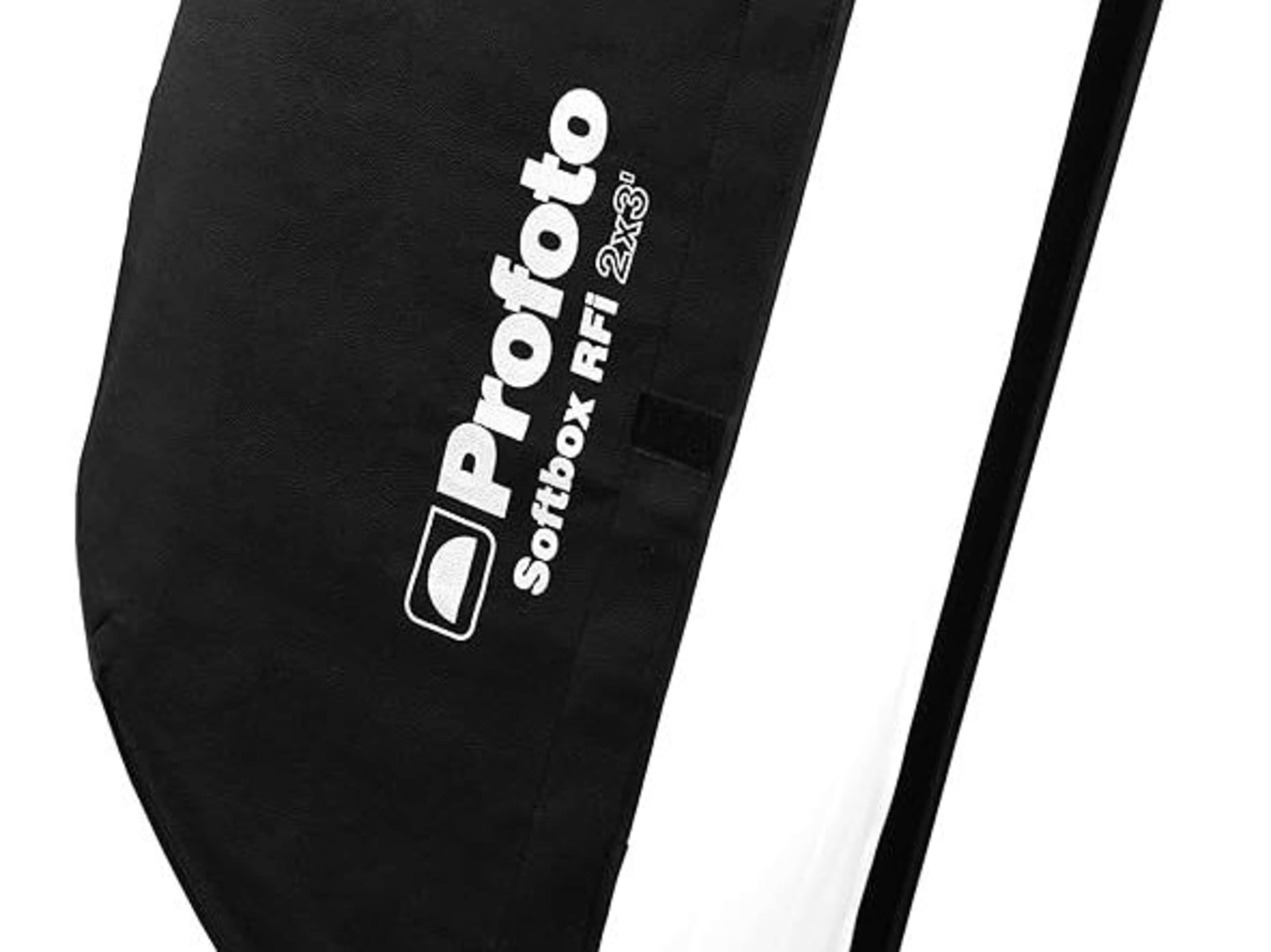 Profoto 2x3 Softbox ( Profoto RFI speeding)