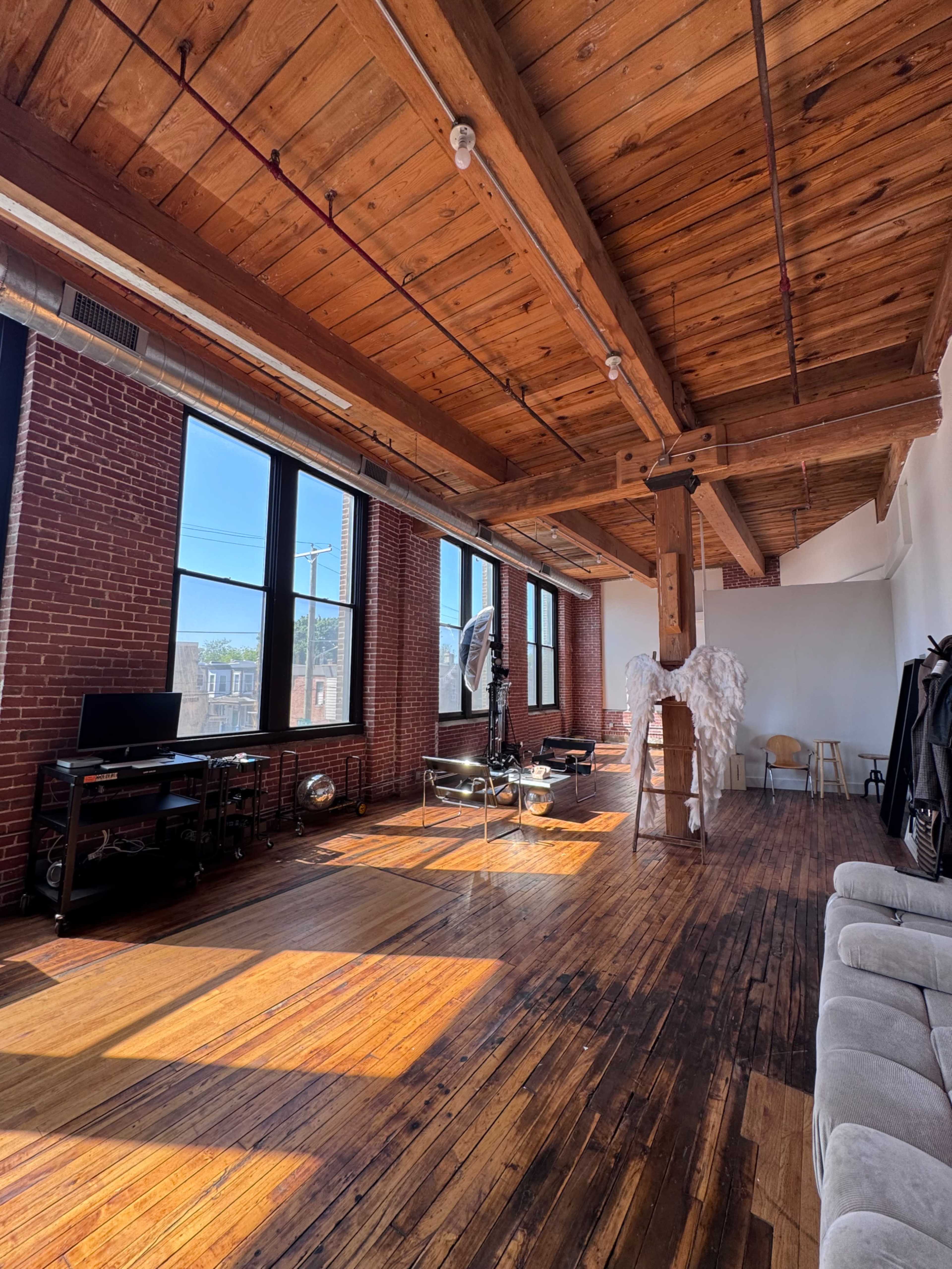 Caviar Studios: Luxury Daylight Loft with Curated Editorial Sets Image in North Philadelphia, Philadelphia, PA