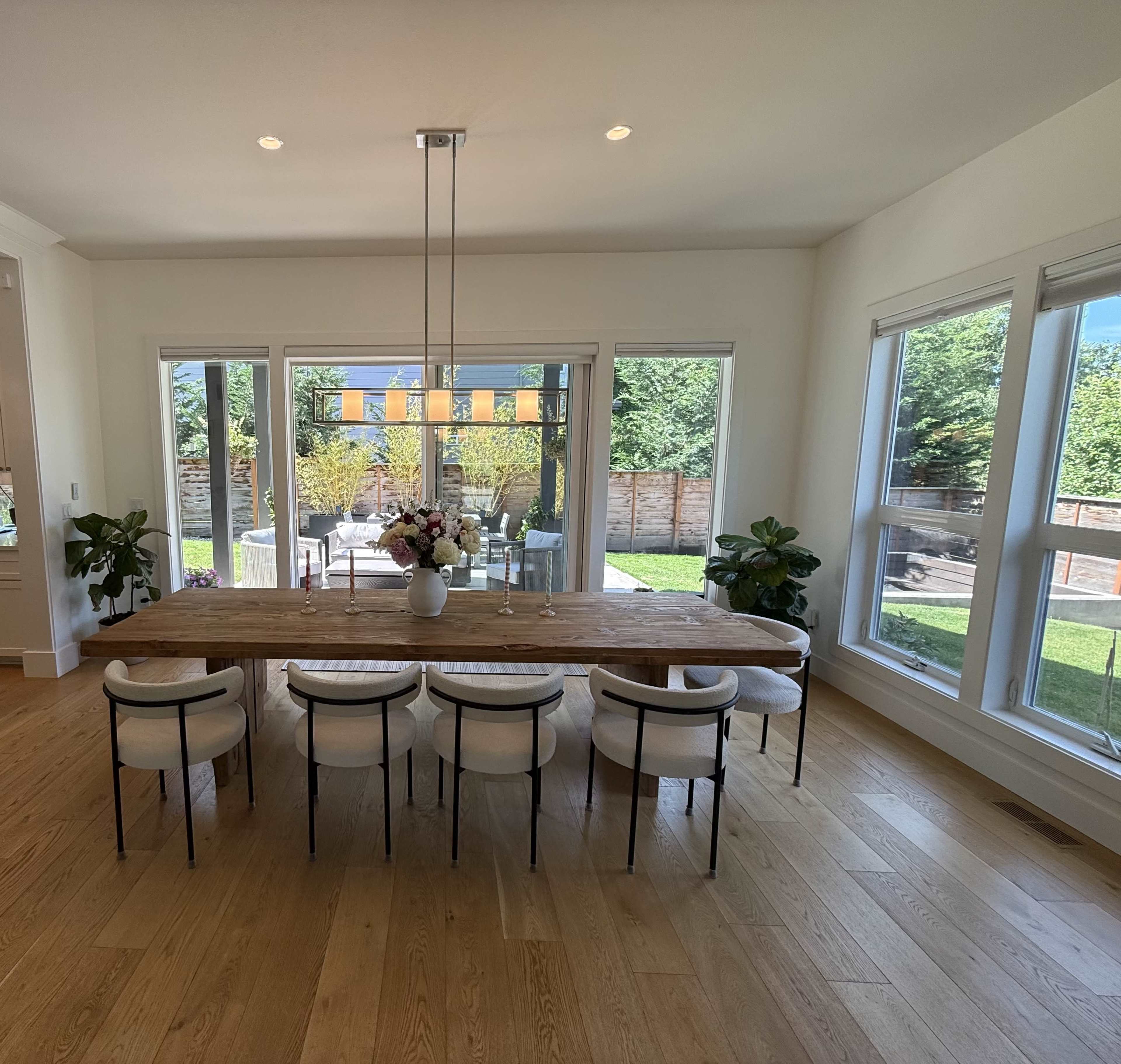 Suburban Modern Homw Image in Southwest Portland, Portland, OR