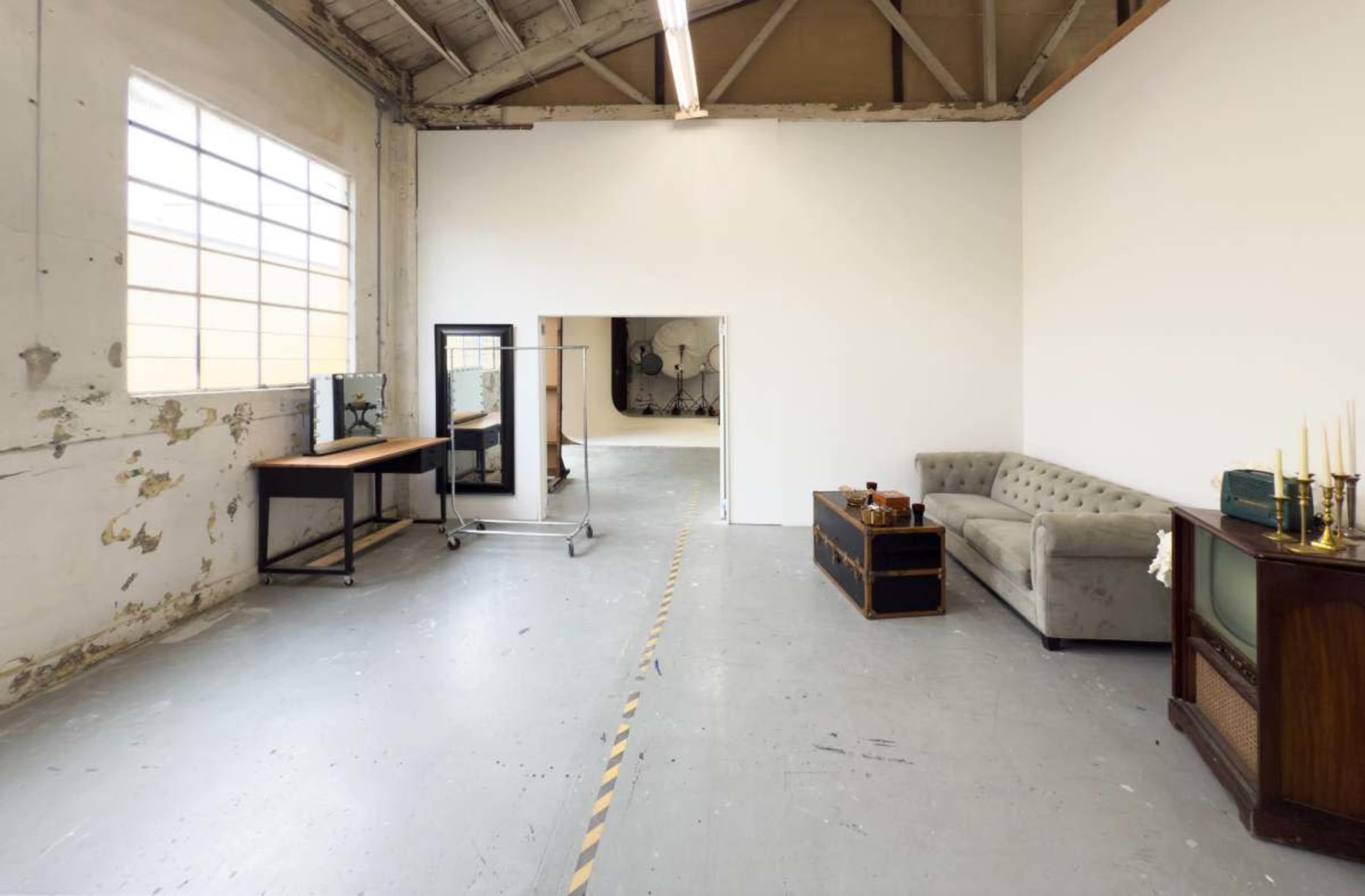 Bright, Industrial, 400 sf Daylight Studio. Image in North Portland, Portland, OR