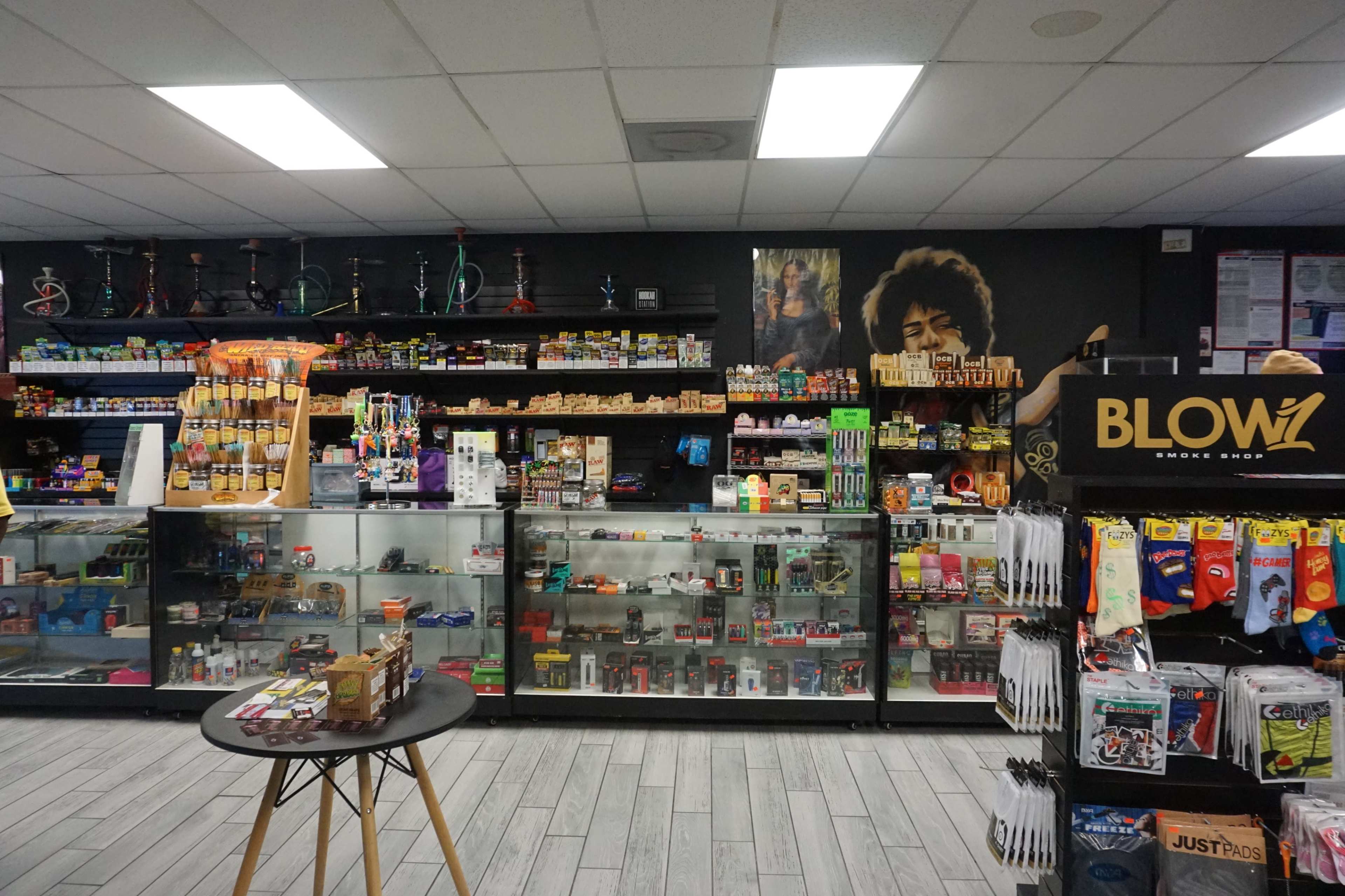 Vibrant Smoke Shop Location for Photoshoots, Music Videos, & Films in Lauderhill Image in Lauderhill, Lauderhill, FL