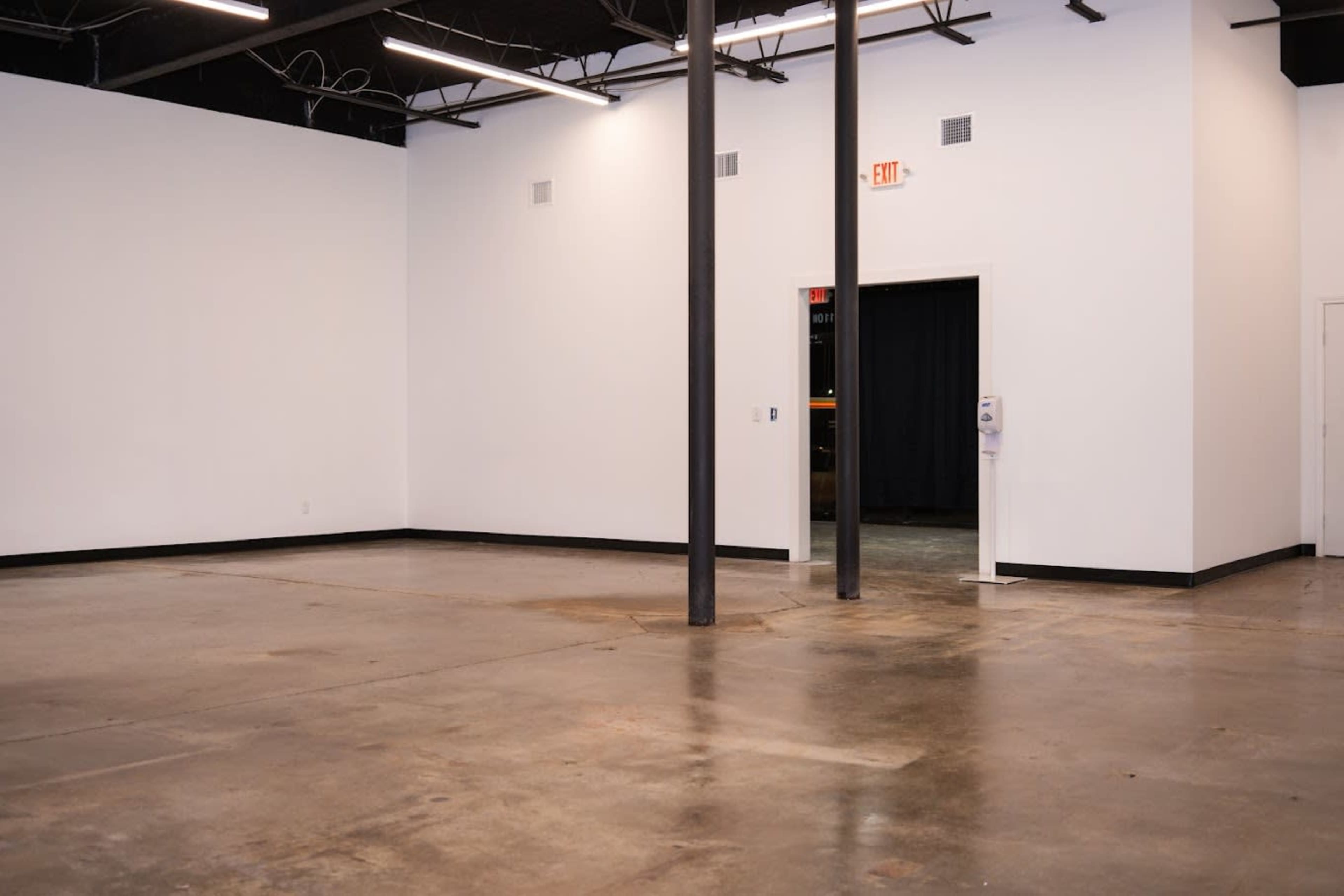 Venue that holds classic architectural elements with modern touches, creating a sophisticated atmosphere perfect for any special occasion. Image in , Houston, TX