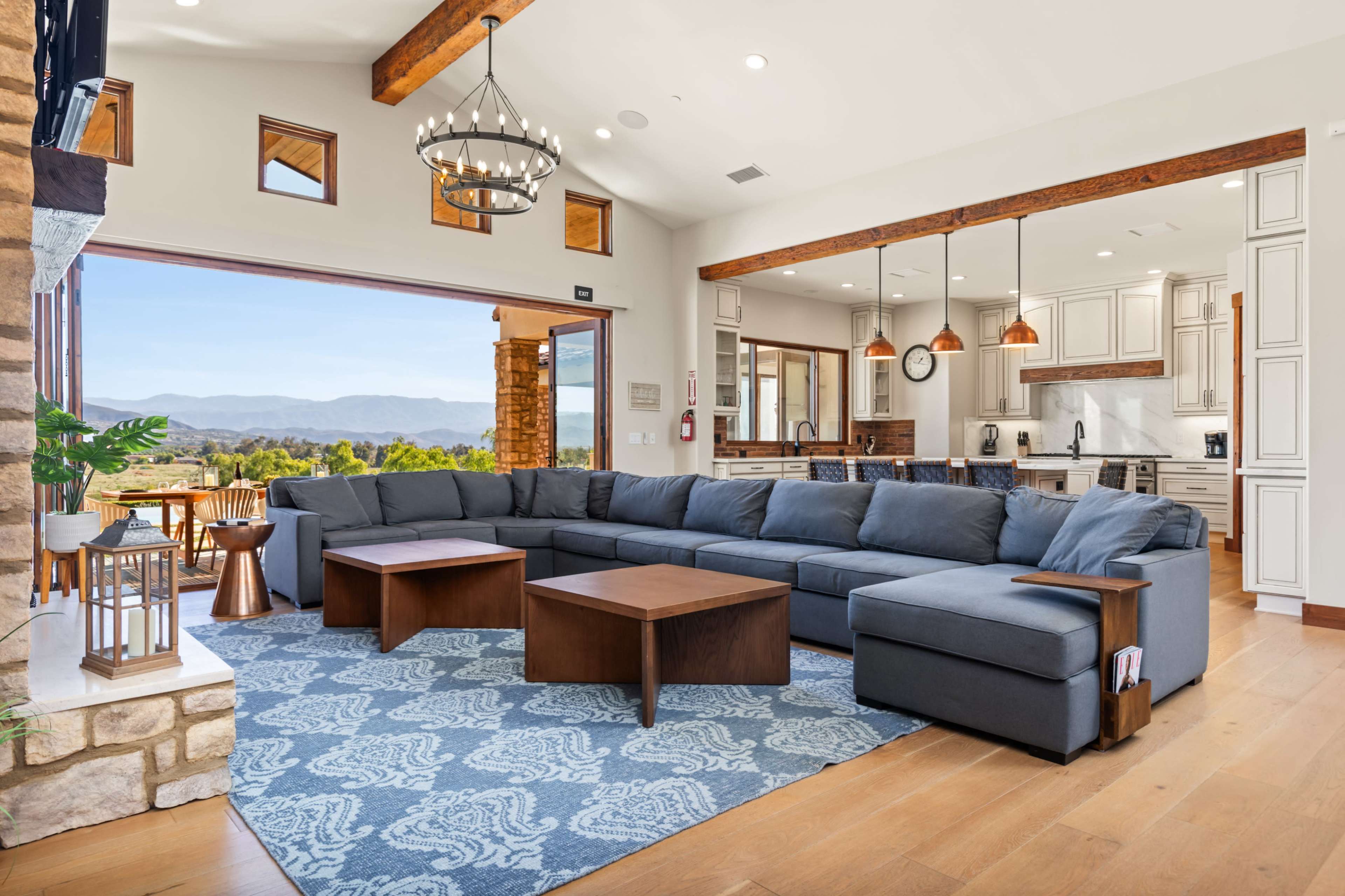 Villa de la Sky Ranch | Sprawling Tuscan Villa in Wine Country Image in , Temecula, CA