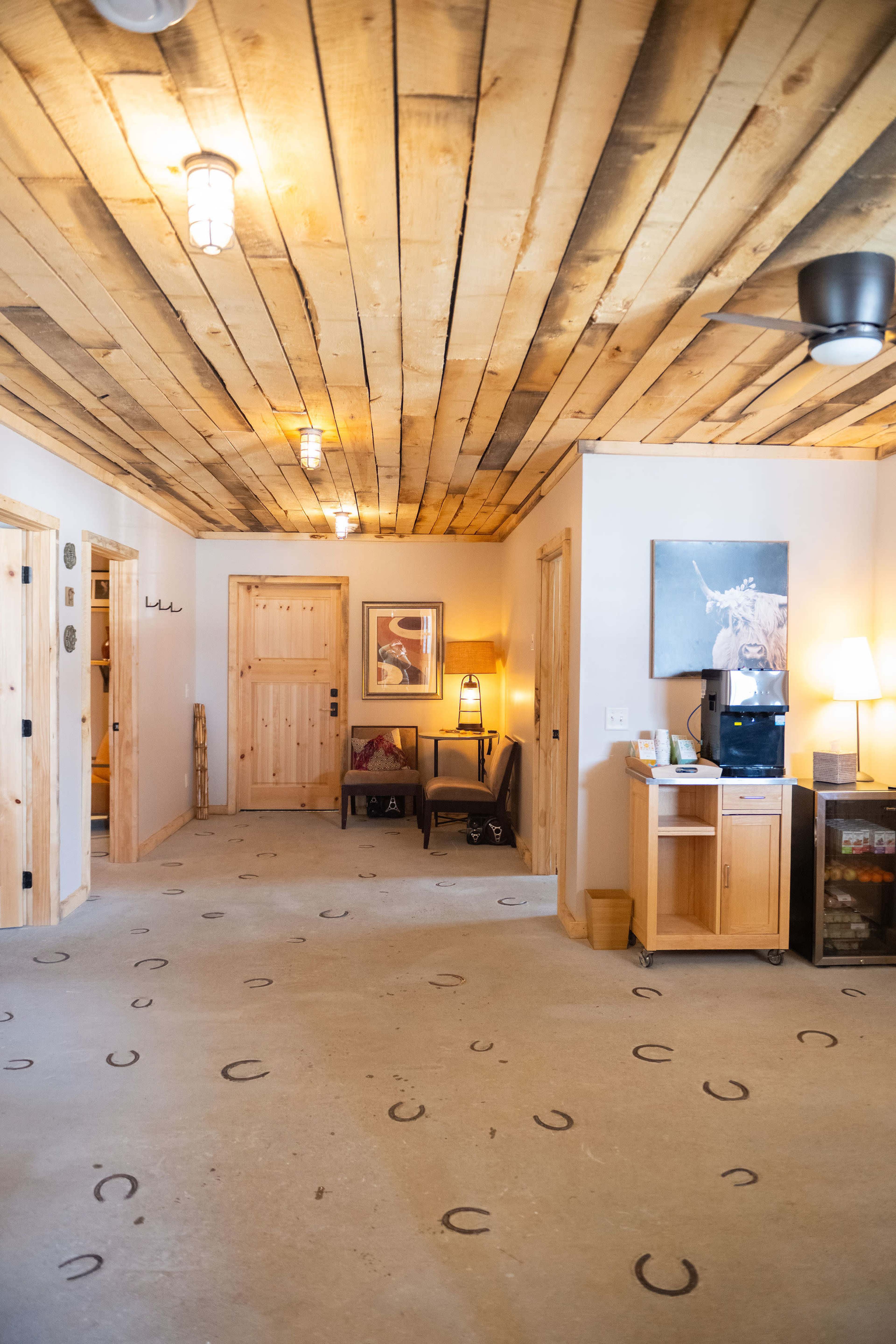 Gorgeous horse farm with rolling hills, sunrise/sunset views, plenty of trees, and more Image in Minnetrista, Minnetrista, MN