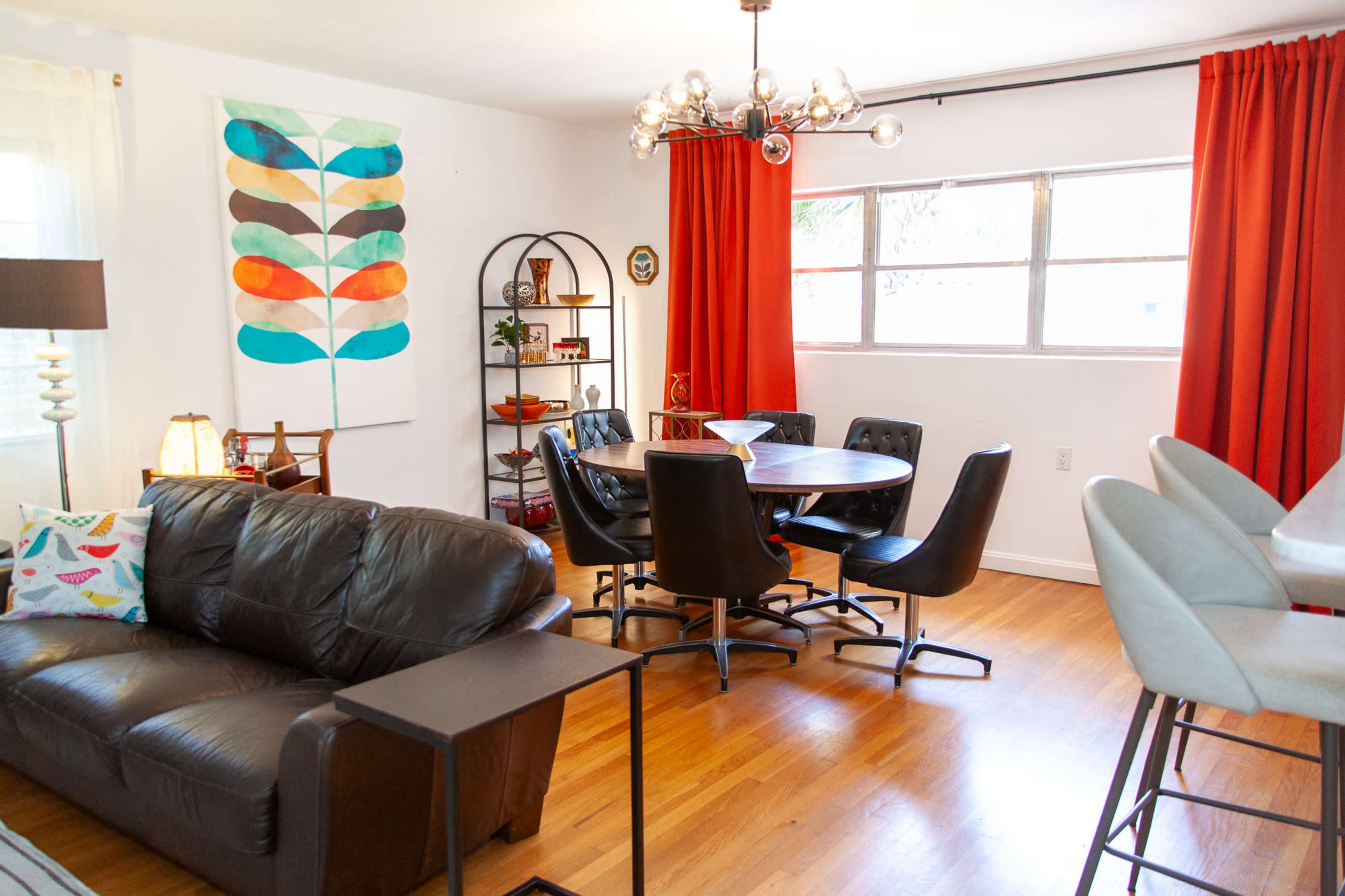 Midtown Meeting with Backyard Oasis & Cocktail Pool Image in Chatham Crescent, Savannah, GA