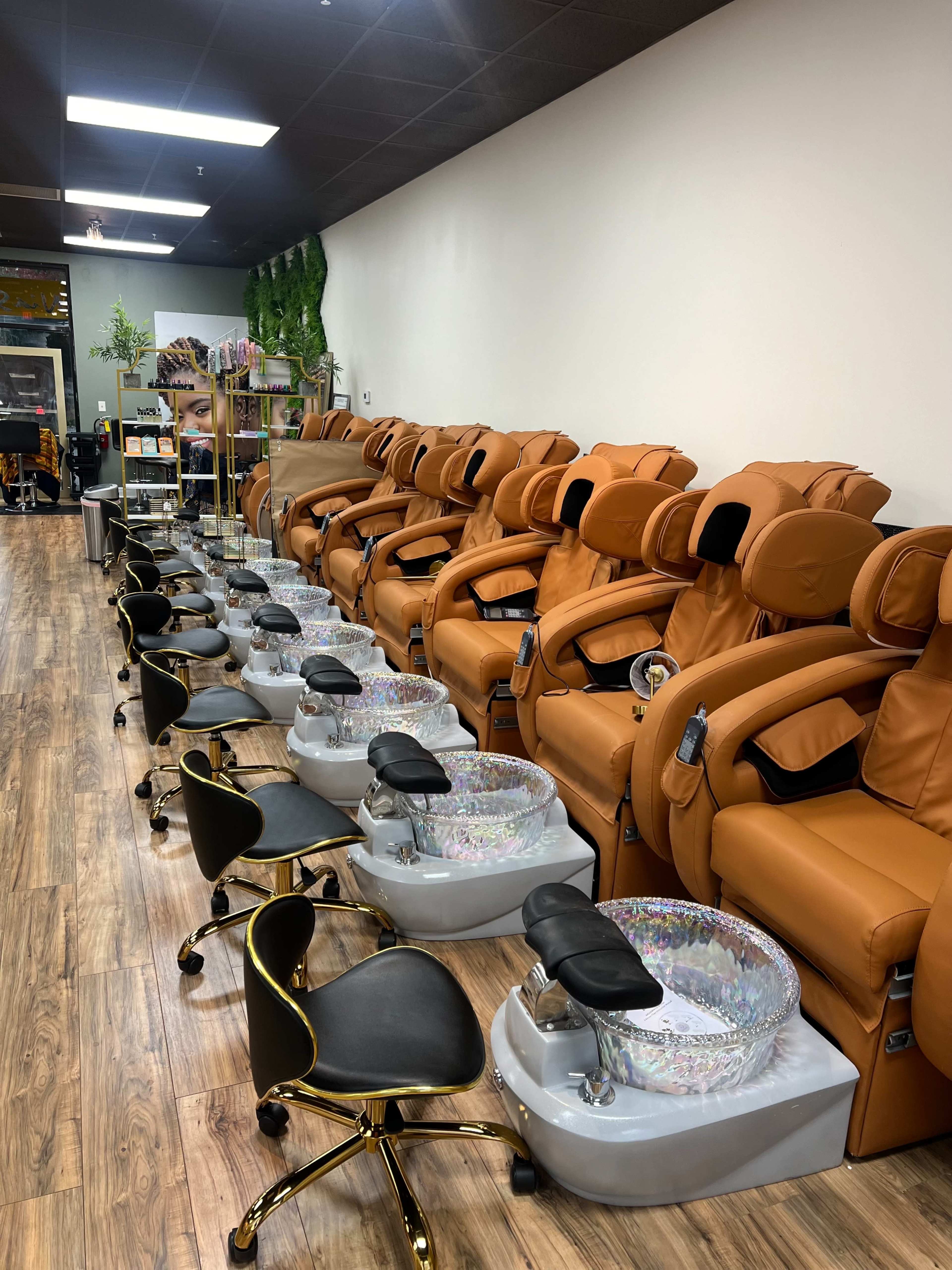 LUXURIOUS & Beautiful Modern Boutique Salon & Spa Boutique Space Image in Gwinnett Village, Norcross, GA