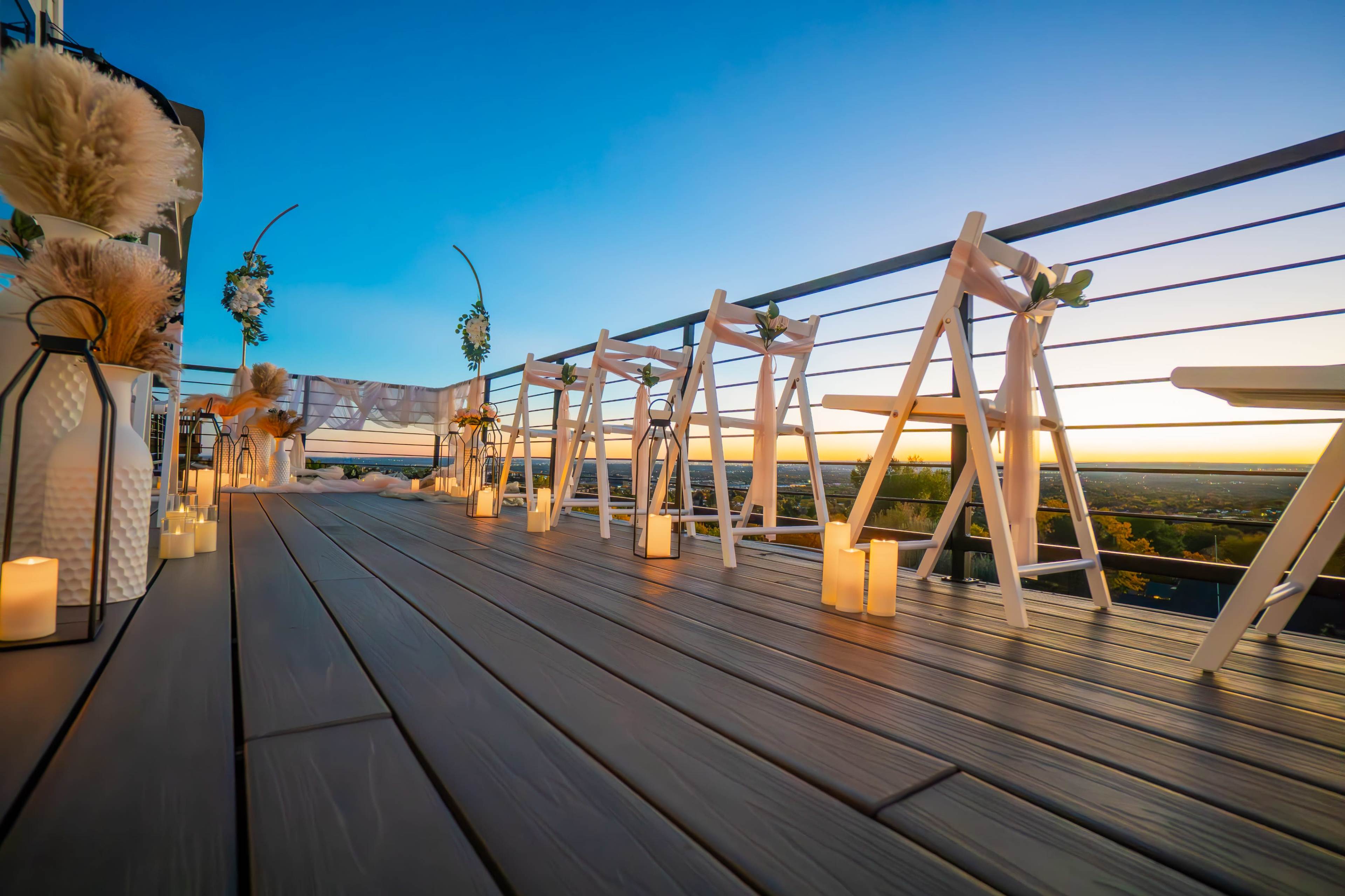 Panoramic Skyline View Multi-Level Estate Image in Green Mountainside, 910 S Coors Dr., CO