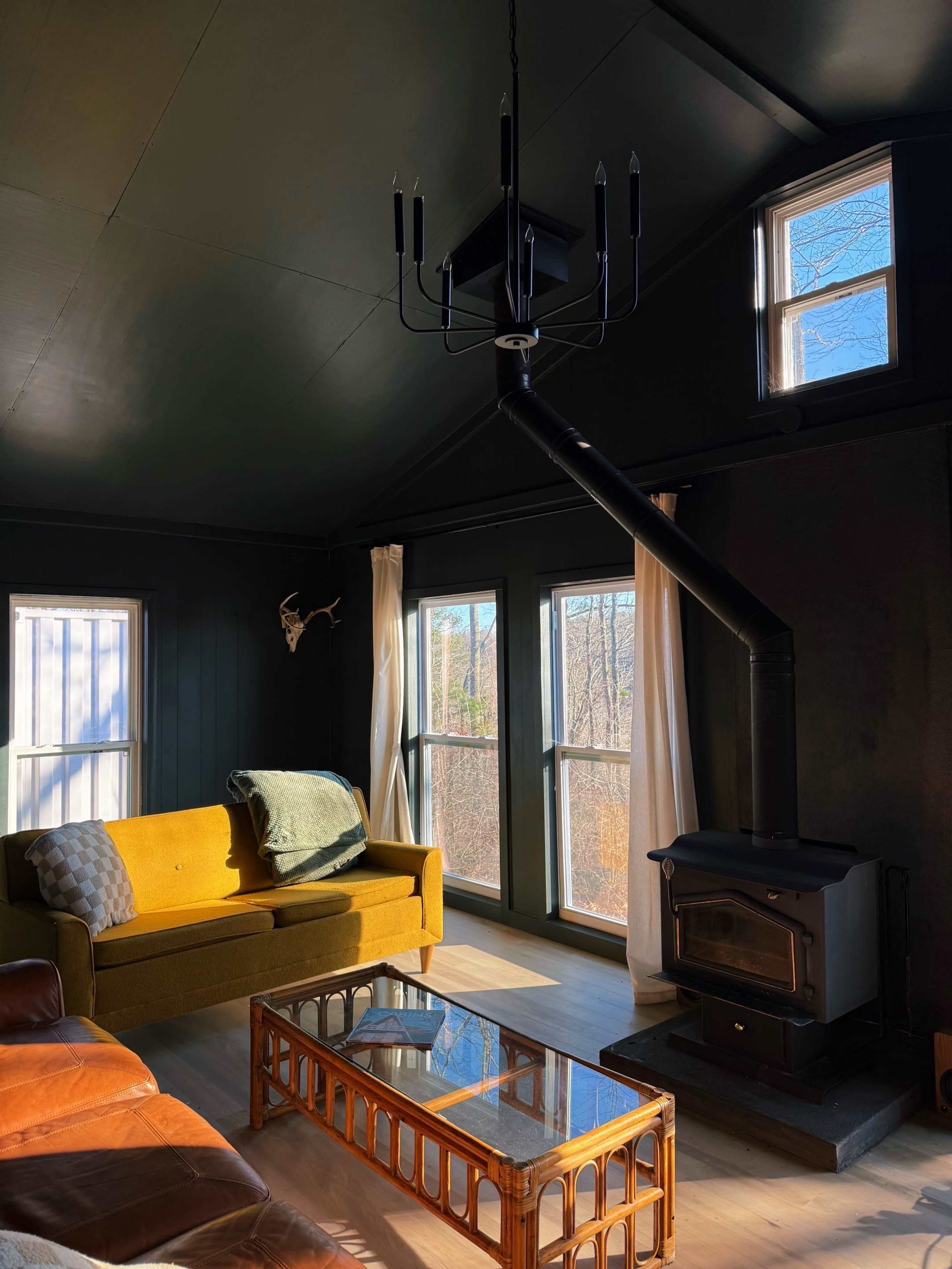 Moody Cabin with Piano & Wood Stove on 30 acres with views! Image in , Liberty, TN