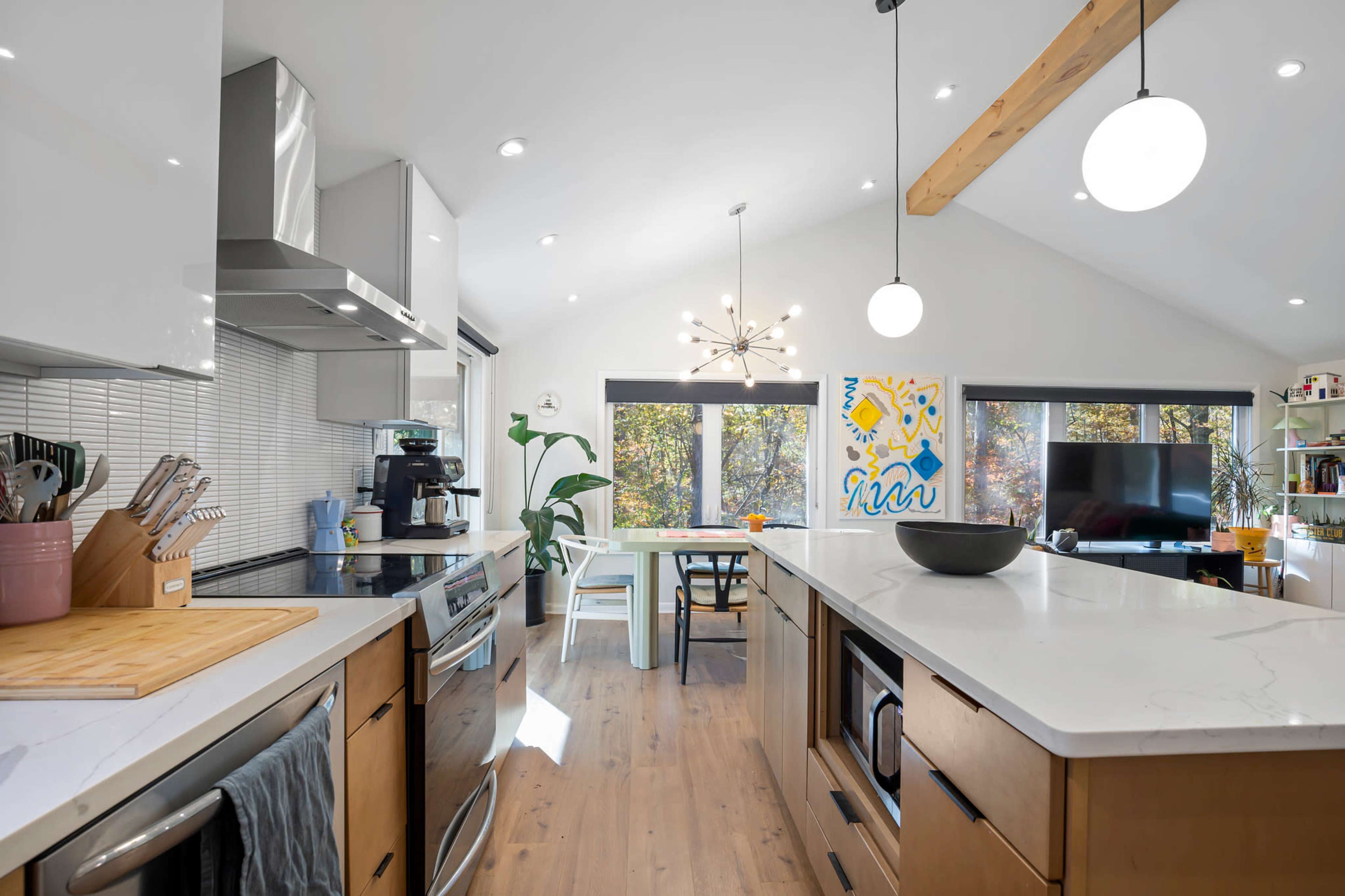 Modern Eclectic Home with Designer Interiors Image in Gardiner, Gardiner, NY