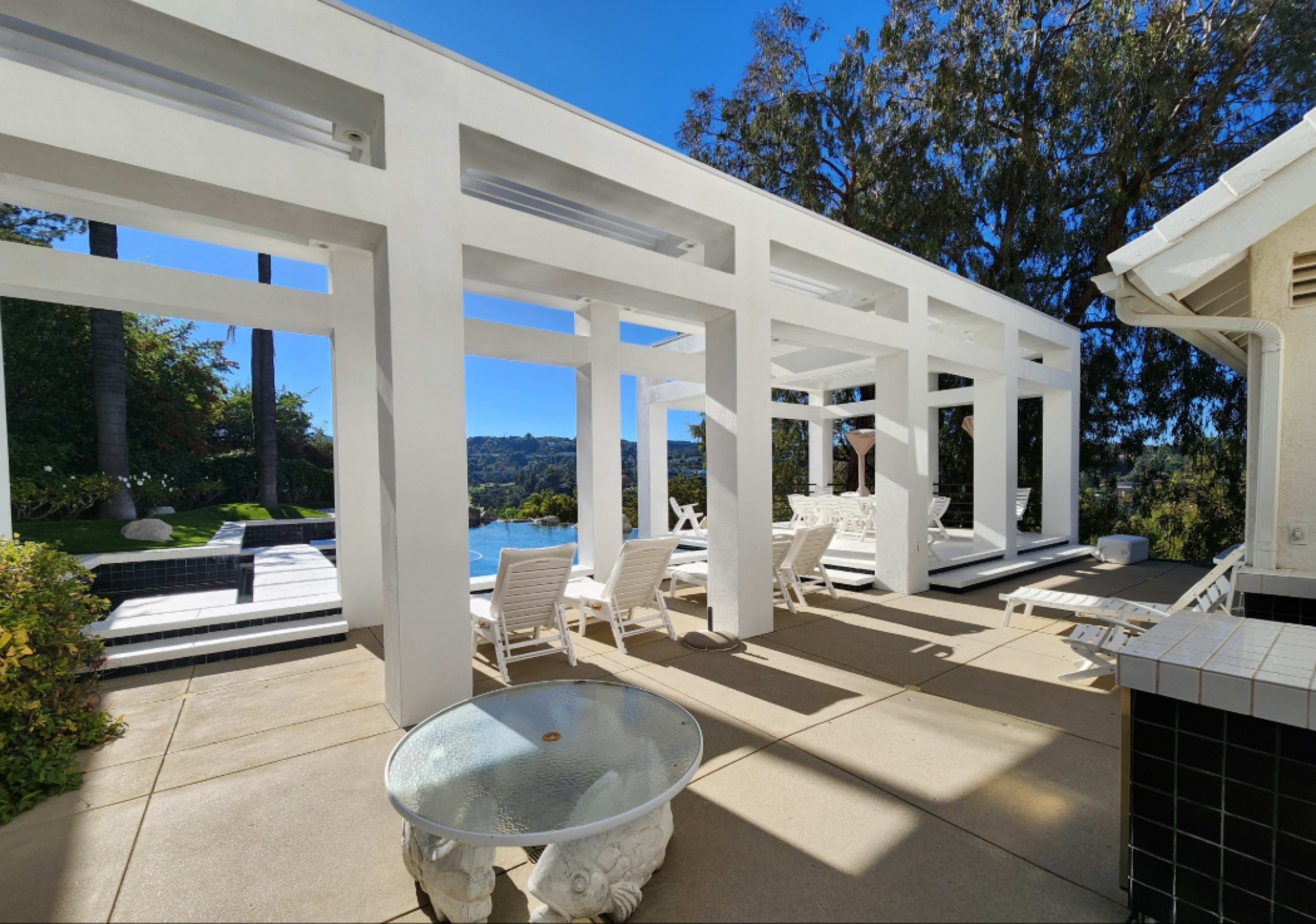 Unique, Sunny Home With Architectural Backyard, Infiniti Pool, Jacuzzi, Amazing Views Image in Tarzana, Tarzana, CA