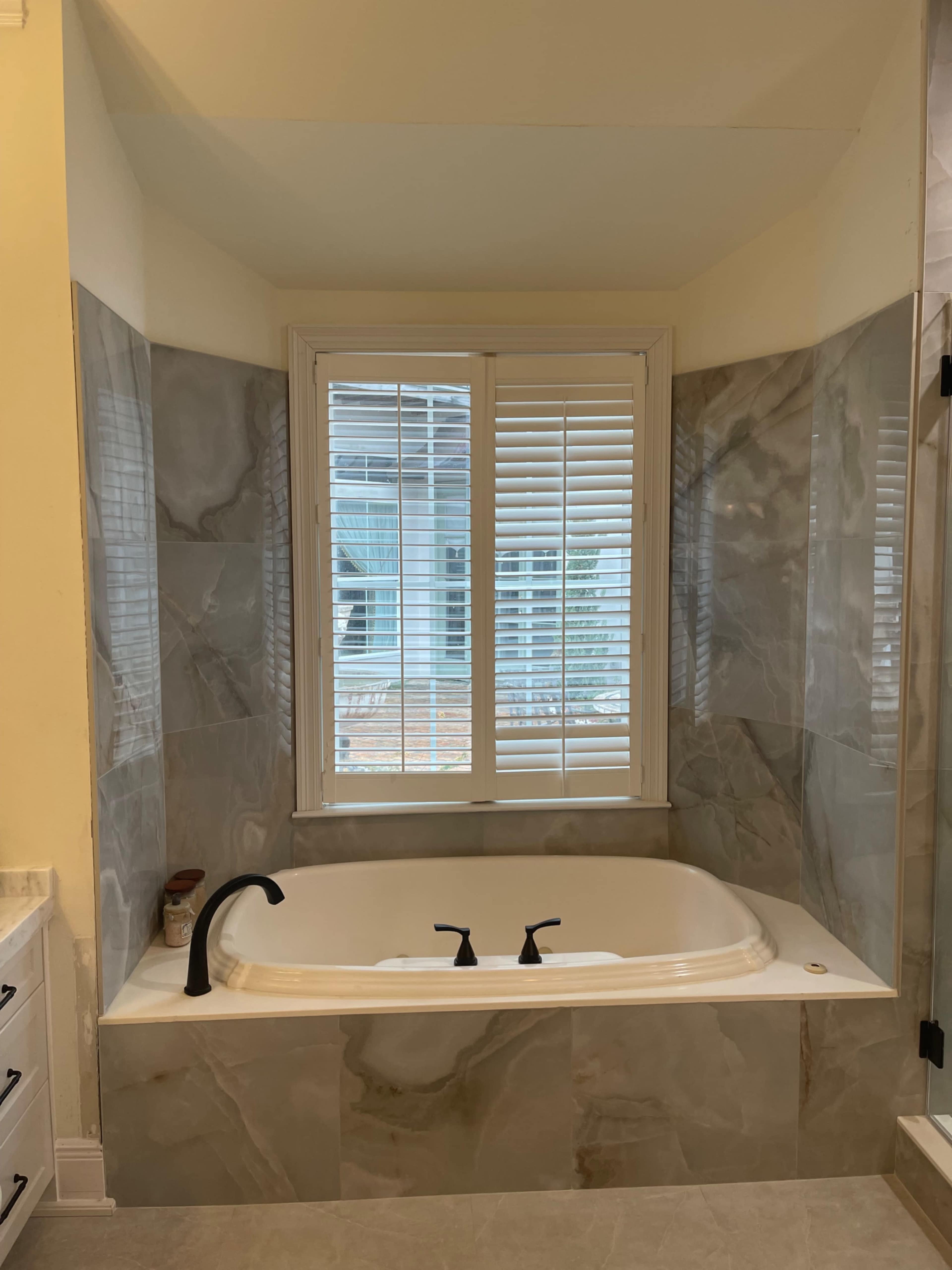 Southern Grand Home with Courtyard Image in Mandeville, Mandeville, LA