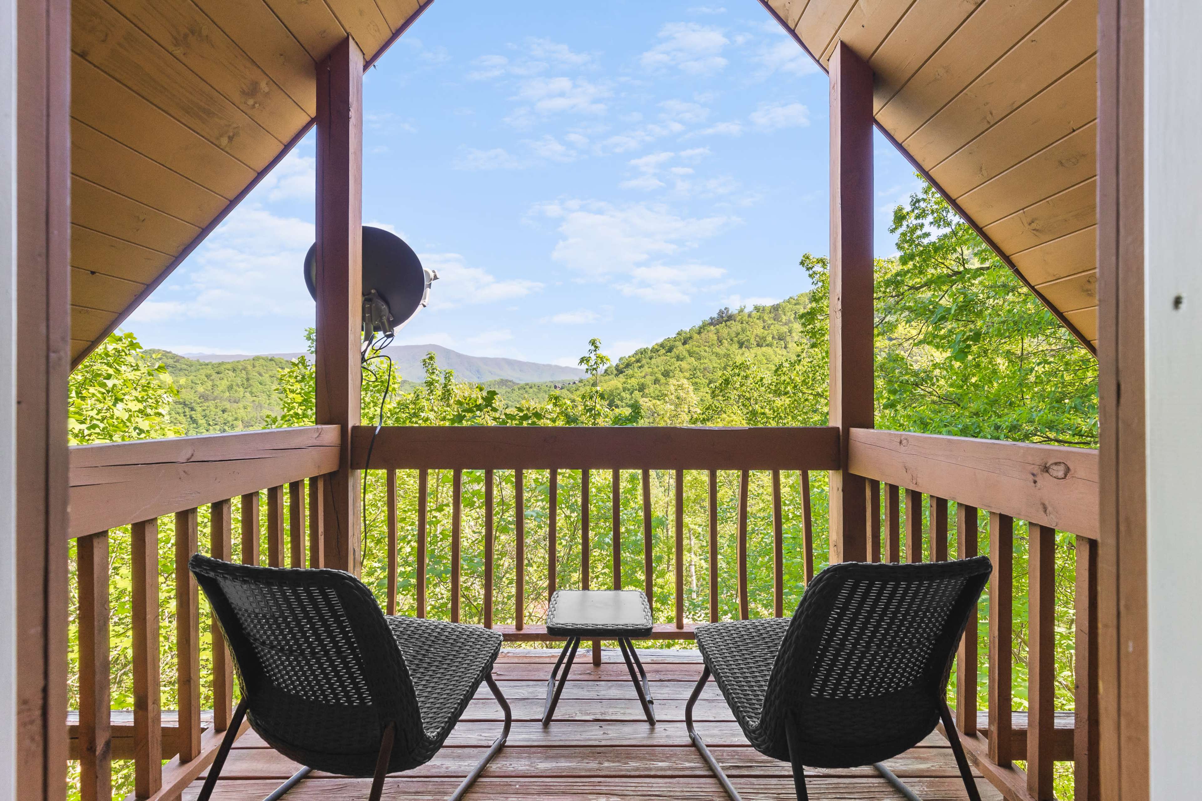 Entire Cabin with a view of the Smoky Mountains Image in , Sevierville, TN