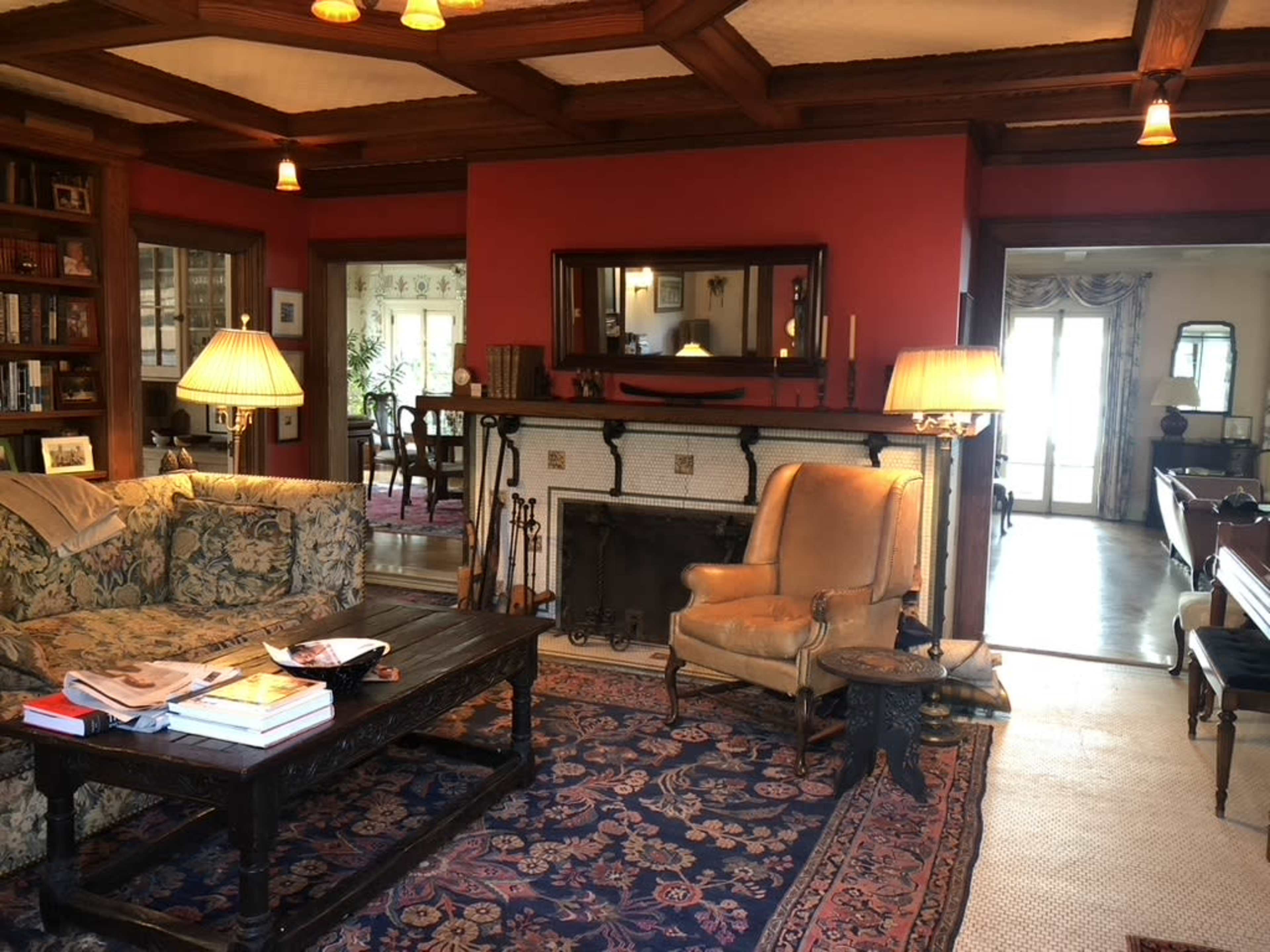 Classic Mediterranean house on bay in Queens, built 1907, architect McKim, Mead & White Image in Douglaston, Queens, NY