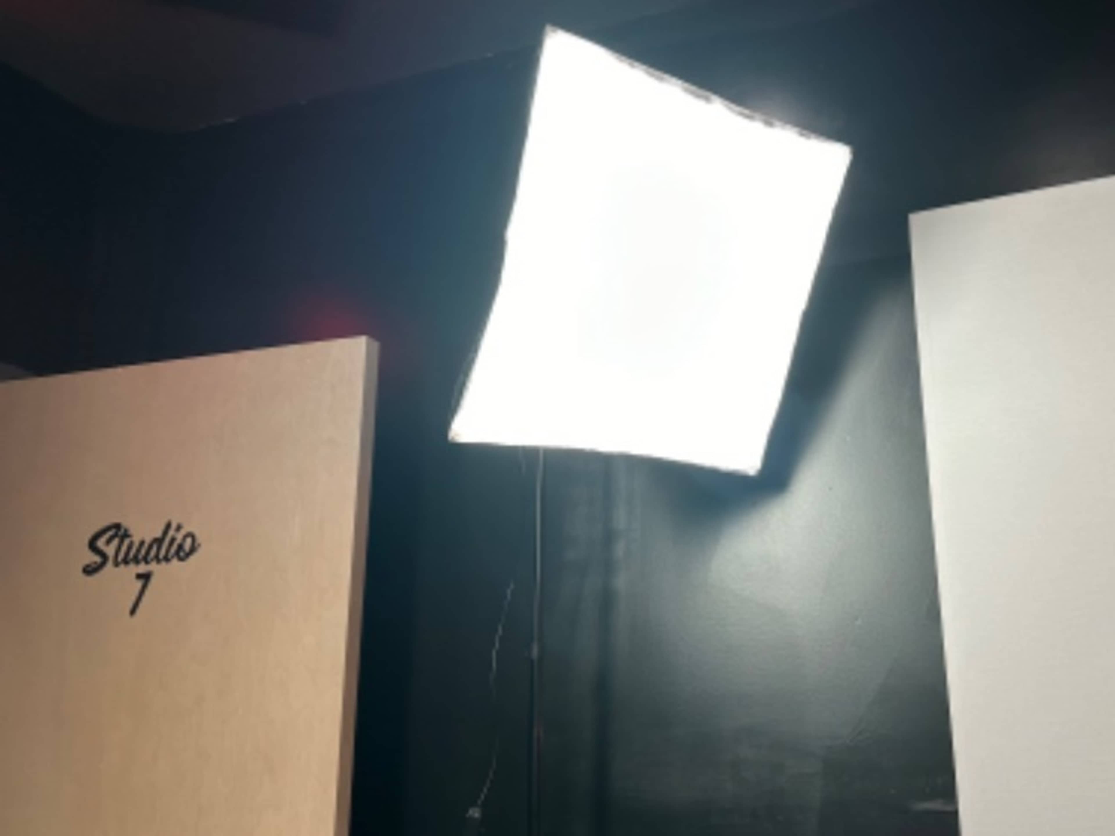 85W Studio Lighting (x2)
