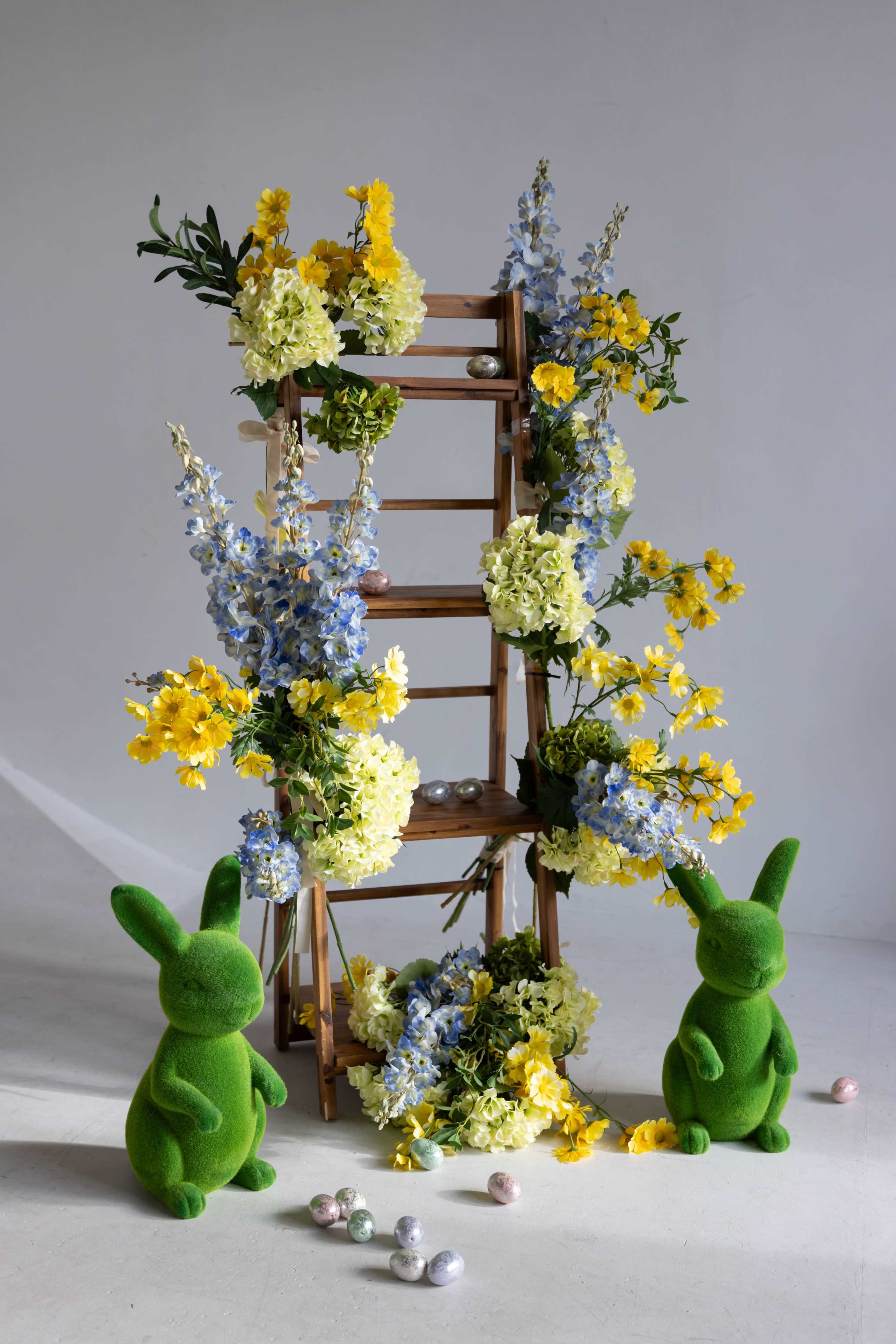 Photo and video studio rental. 750 sq ft space with 12' ceilings located on the edge of a vibrant area of Brooklyn, Christmas setup,  Industry City.  cyc wall. Equipment & props are included Image in Sunset Park, Brooklyn, NY