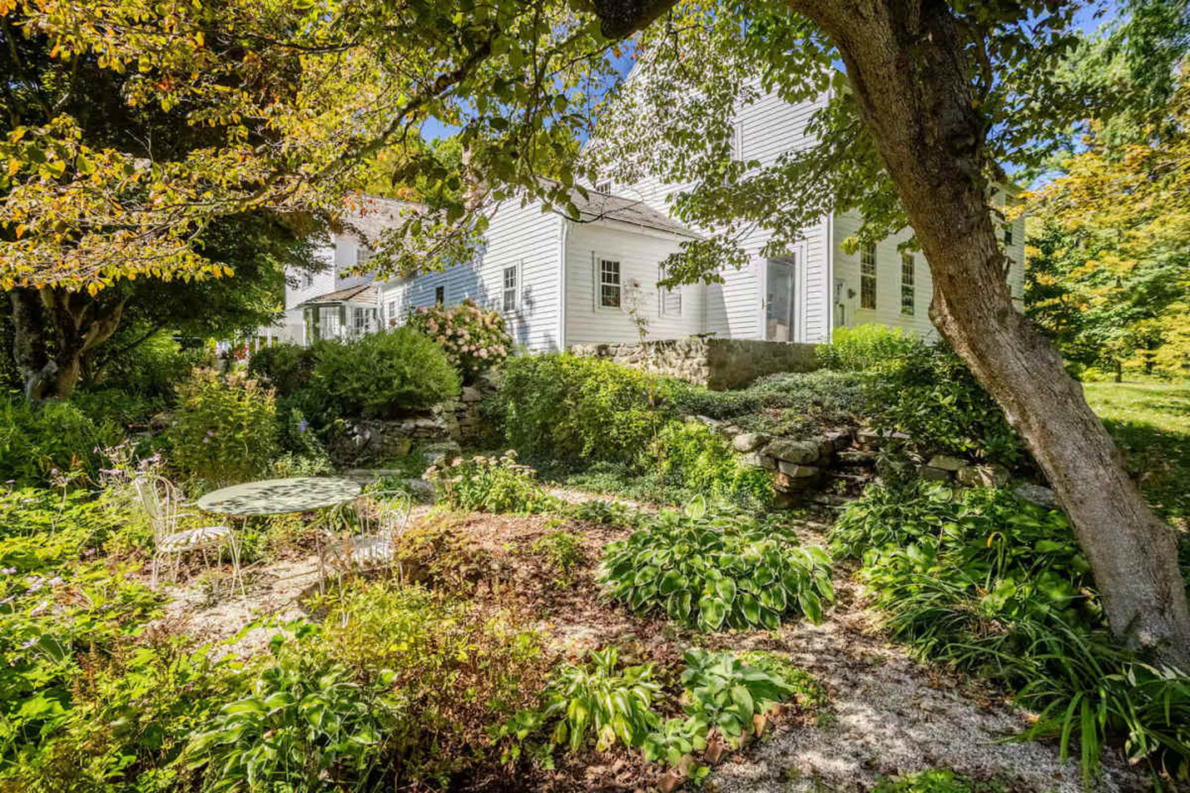 Historic Farmstead with Whimsical Charm Image in Bethlehem, Bethlehem, CT