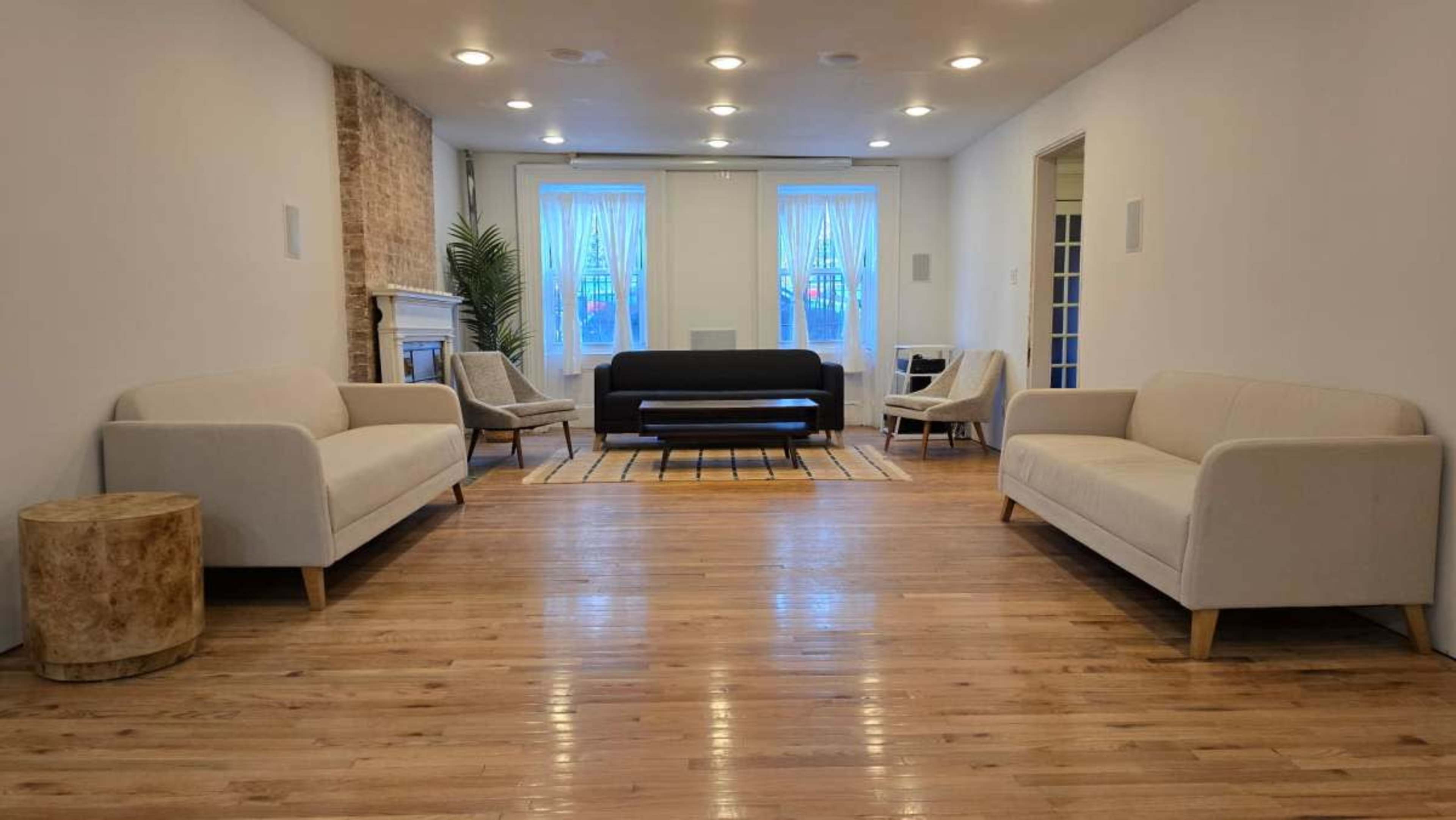 Williamsburg Garden Unit with Huge Patio + Basement Storage Image in Williamsburg, Brooklyn, NY